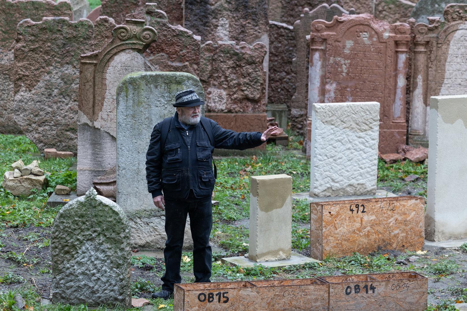 Jüdischer Friedhof Rossau: Den Toten die Würde zurückgeben