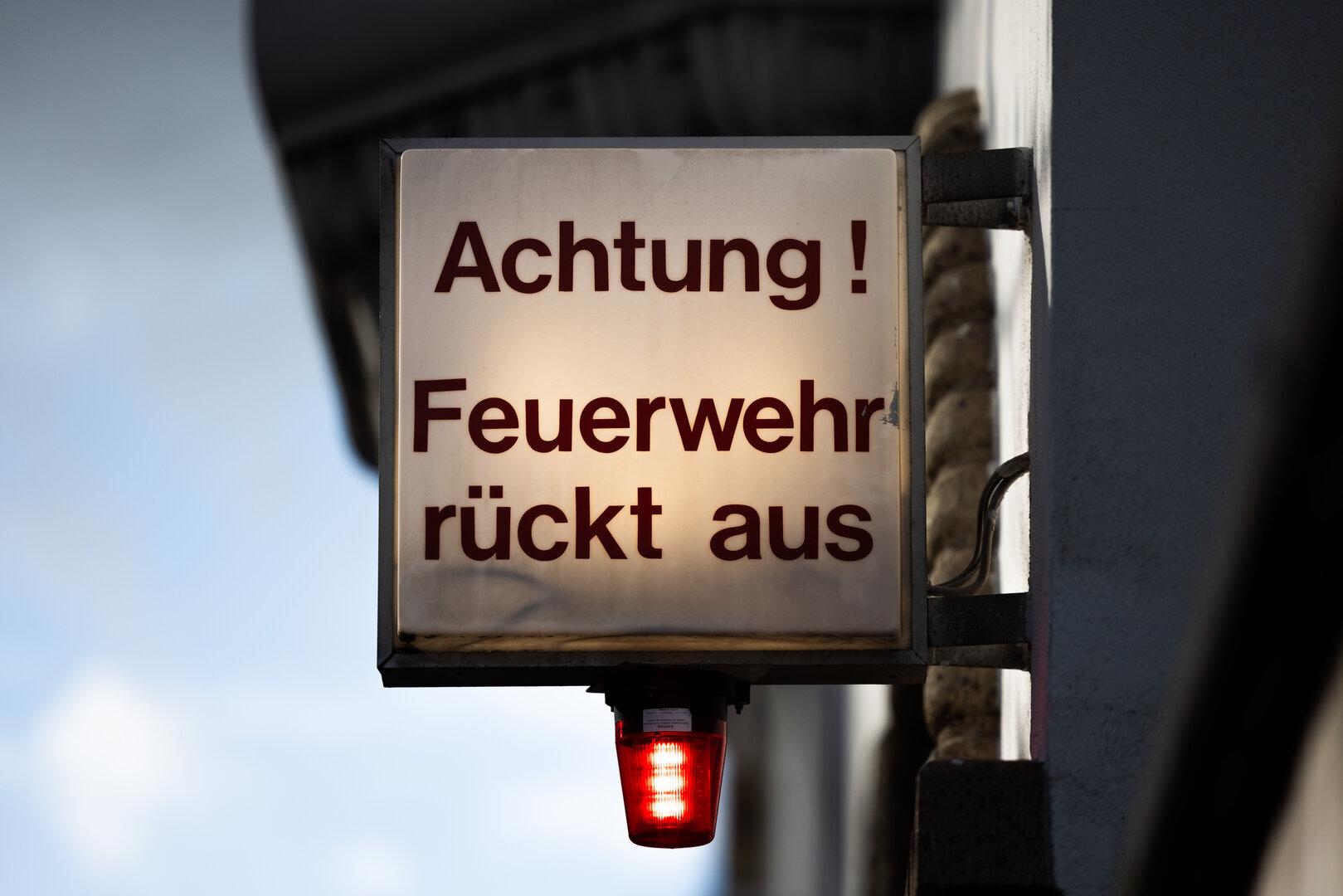 Katzen drehten beim Spielen Herdplatten auf: Wohnungsbrand