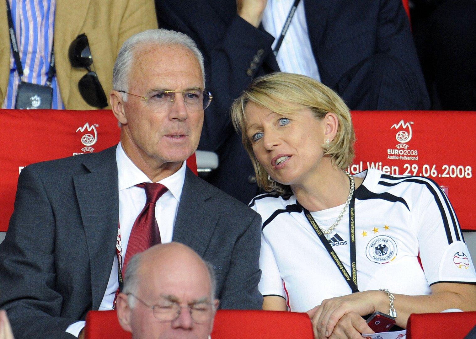 Drei Ehen und ein Seitensprung: Das bewegte Liebesleben des Franz Beckenbauer