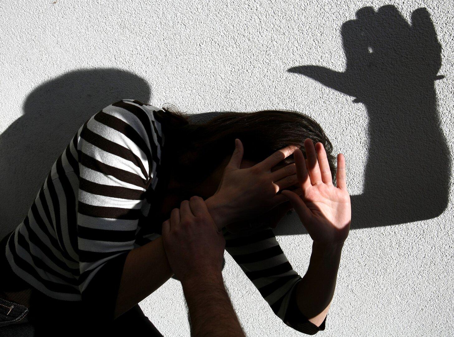 Gewalt gegen Frauen: EU einigt sich auf schärfere Maßnahmen