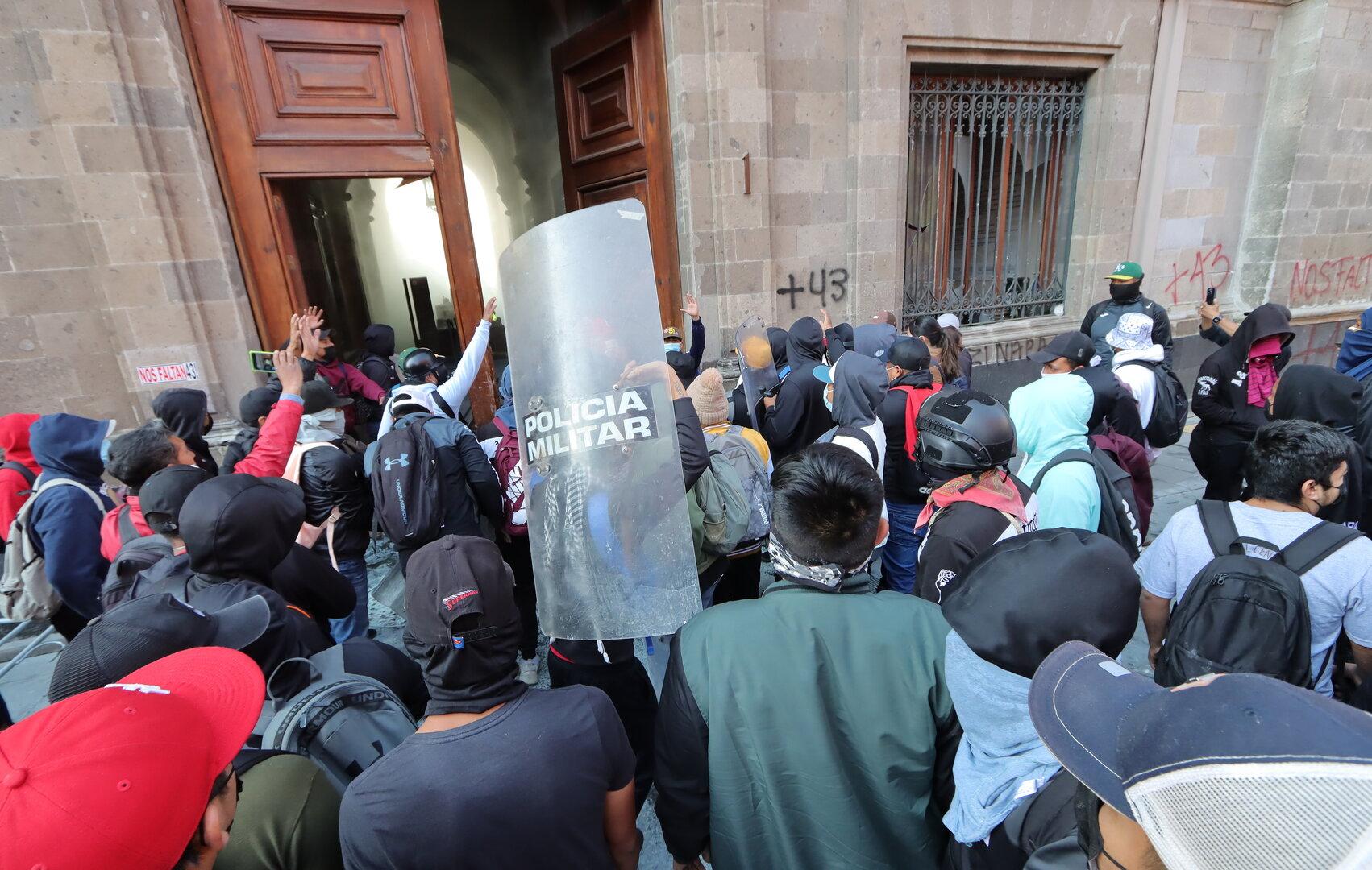 Demonstranten dringen in Mexiko in Präsidentenpalast ein
