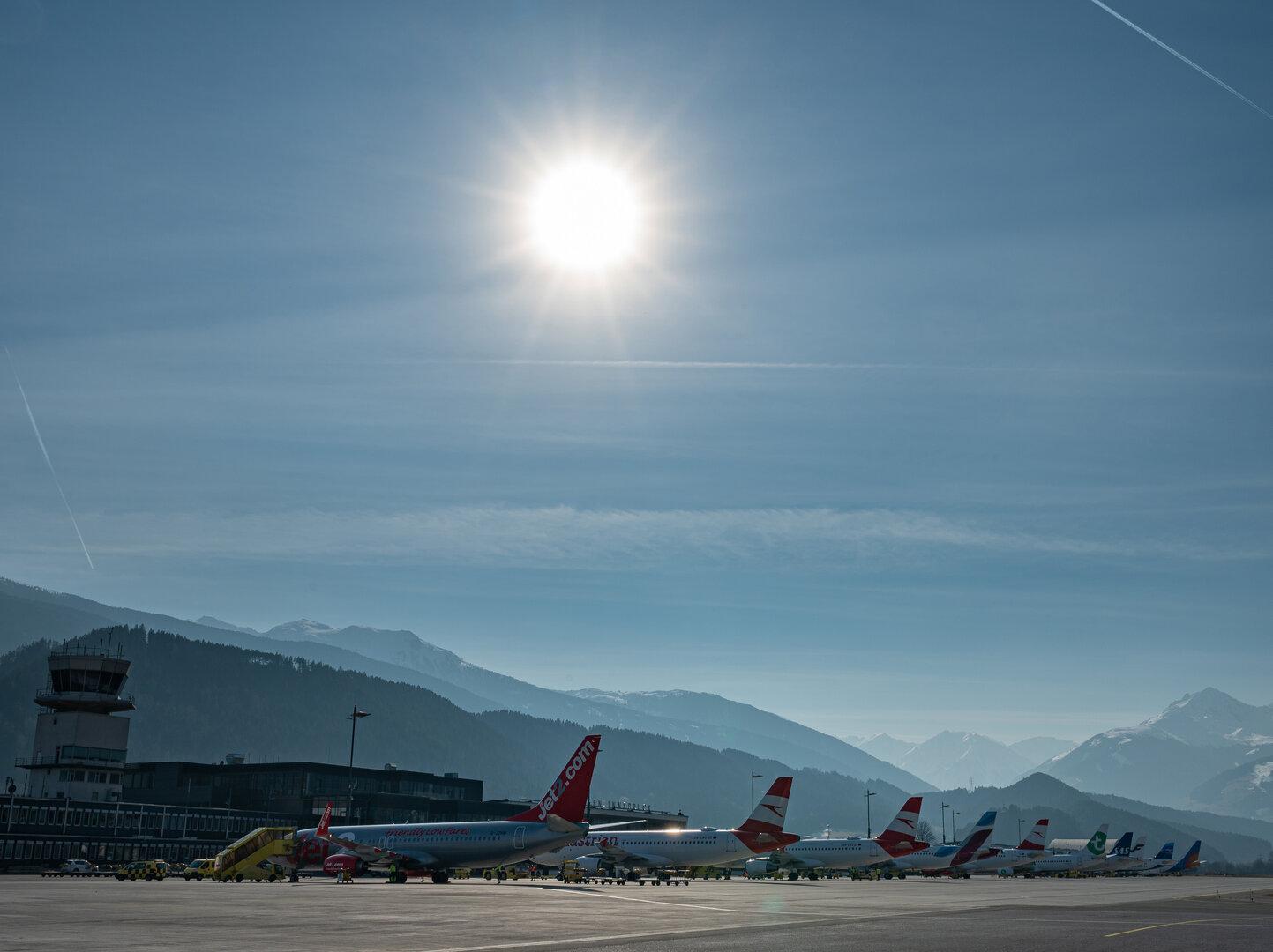 Flugzeug am Airport Innsbruck verunfallt: Offenbar keine Verletzten