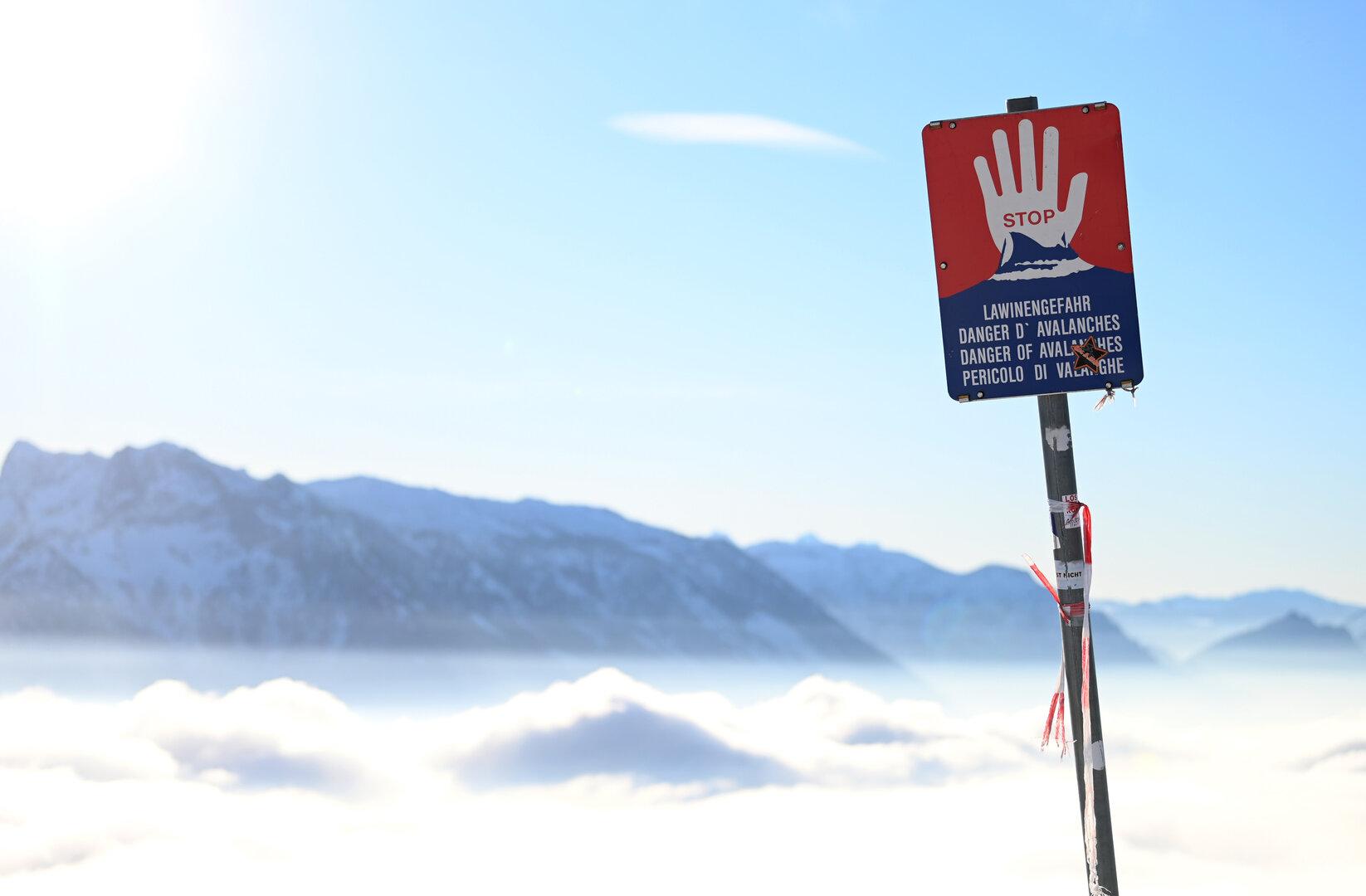 Lawineneinsatz in Tirol: Klettersteiggeher nach Abgang vermisst