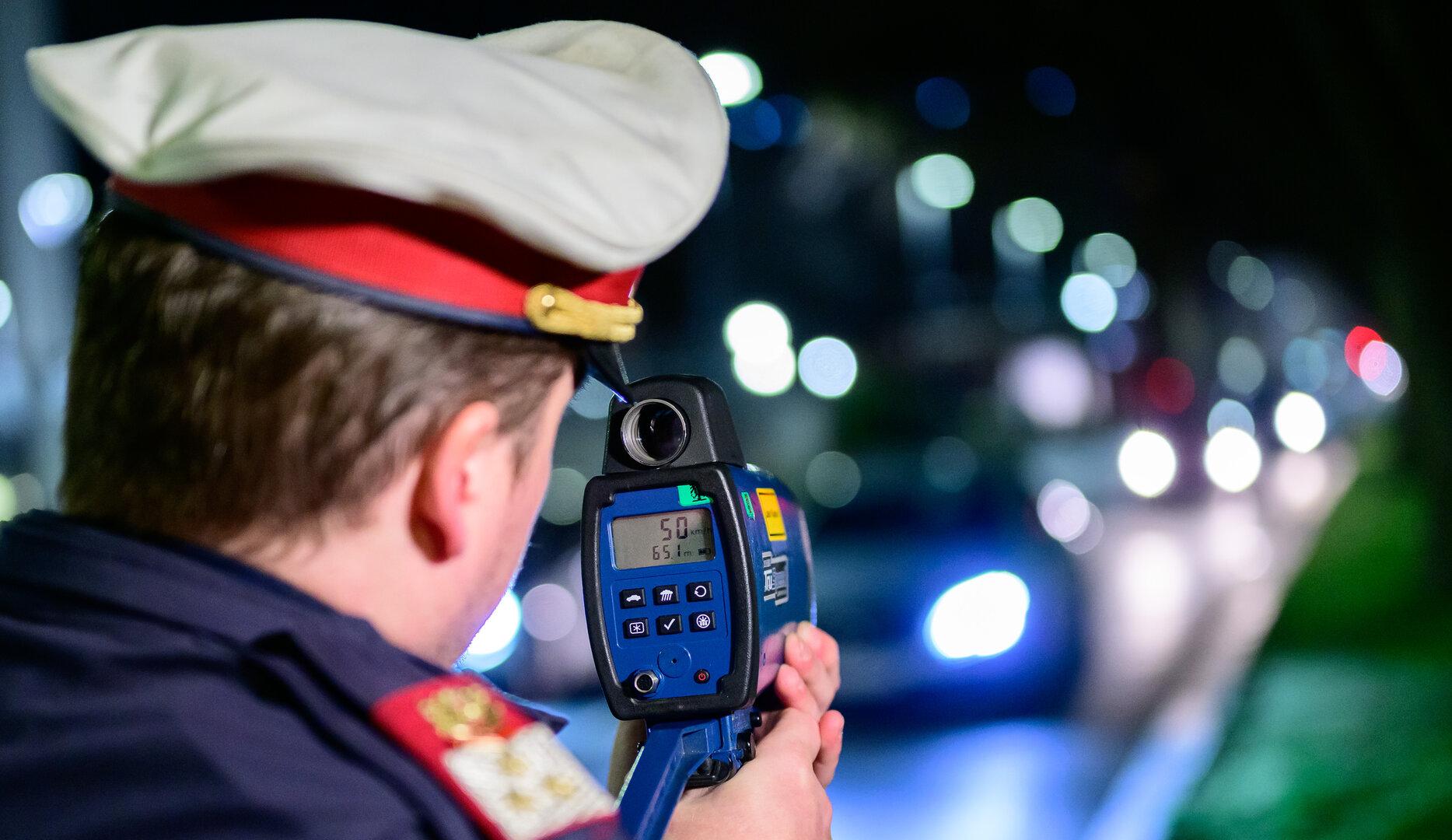 146 km/h in 70er-Zone: 25-Jähriger ist Führerschein und Bike los