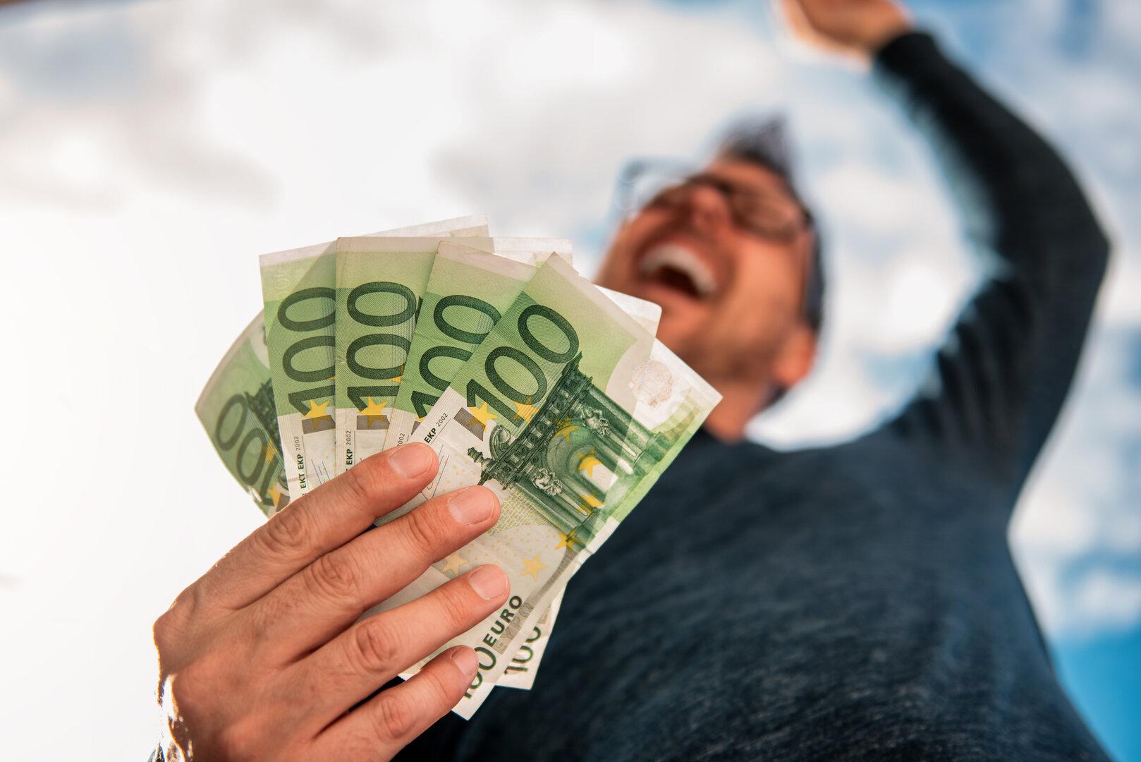 Gehälter in Österreich: Ab wann Sie zu den Topverdienern gehören