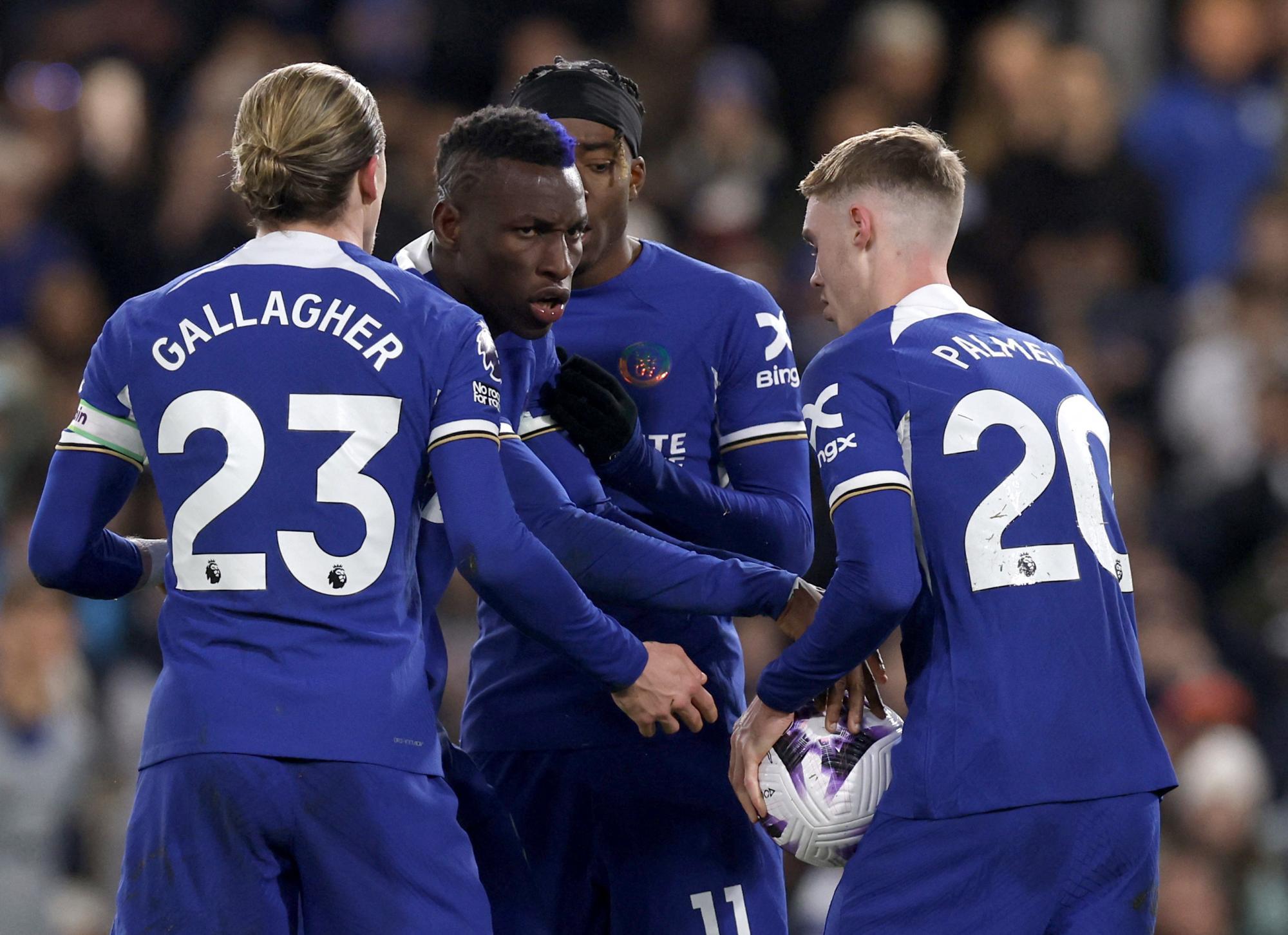 Beim Stand von 4:0: Chelsea-Stars streiten minutenlang um Elfmeter