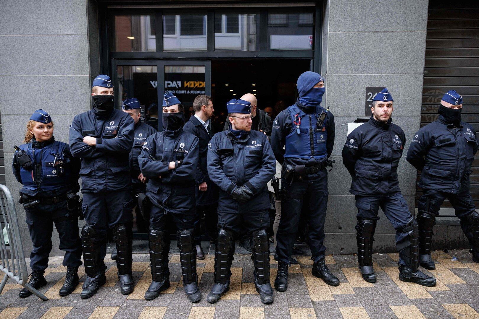 Nach Blockade durch die Polizei: Rechtspopulisten dürfen weiter tagen