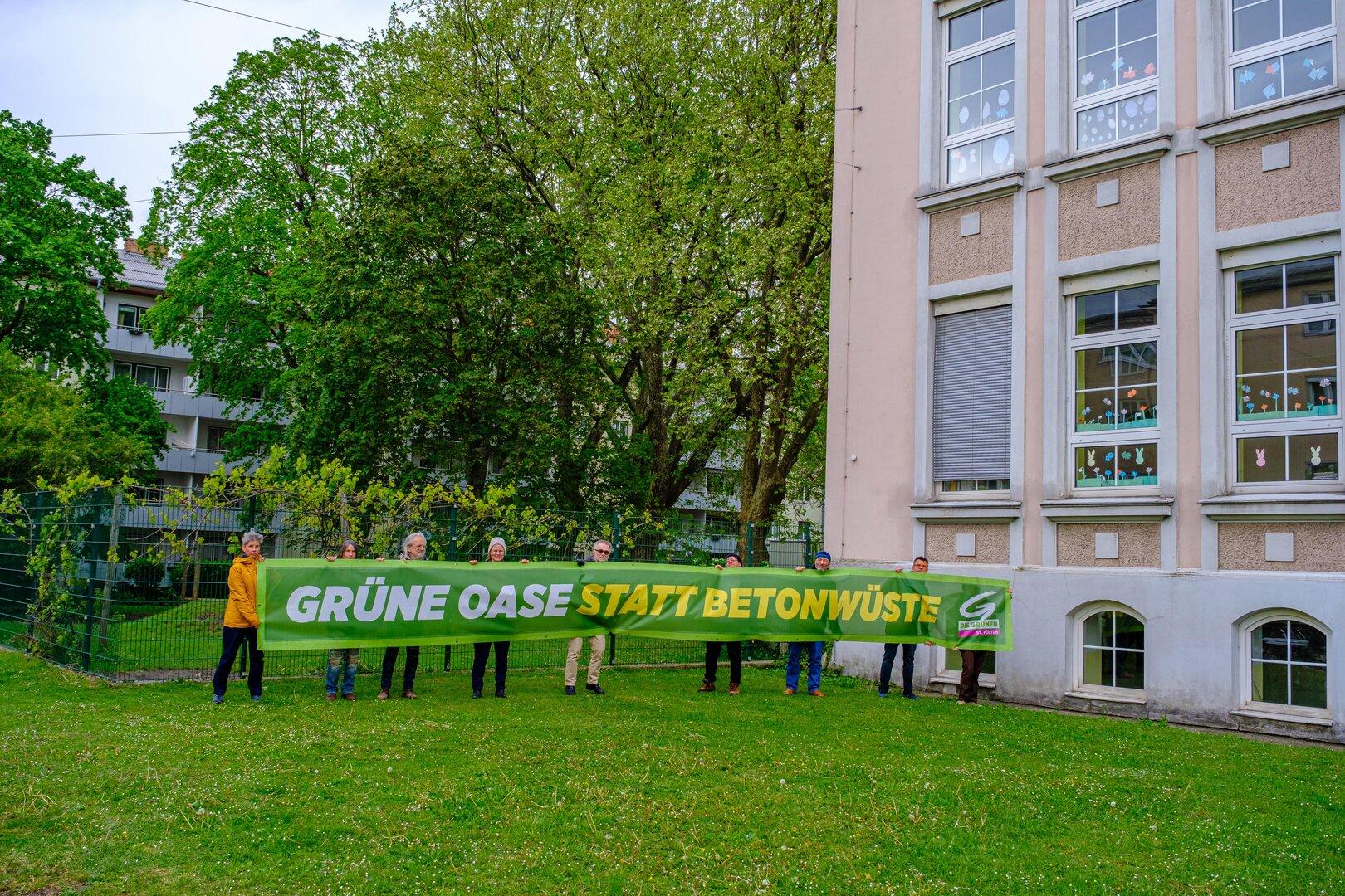 Bäume fallen für Parkplatz: Protest gegen Projekt in St. Pölten