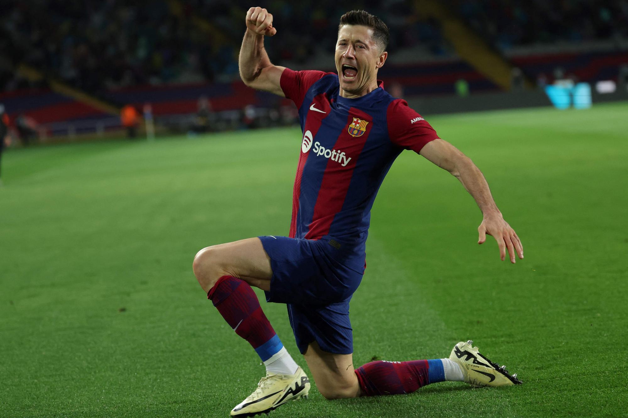 Stürmerstar Lewandowski schießt Barcelona mit Hattrick zum Sieg