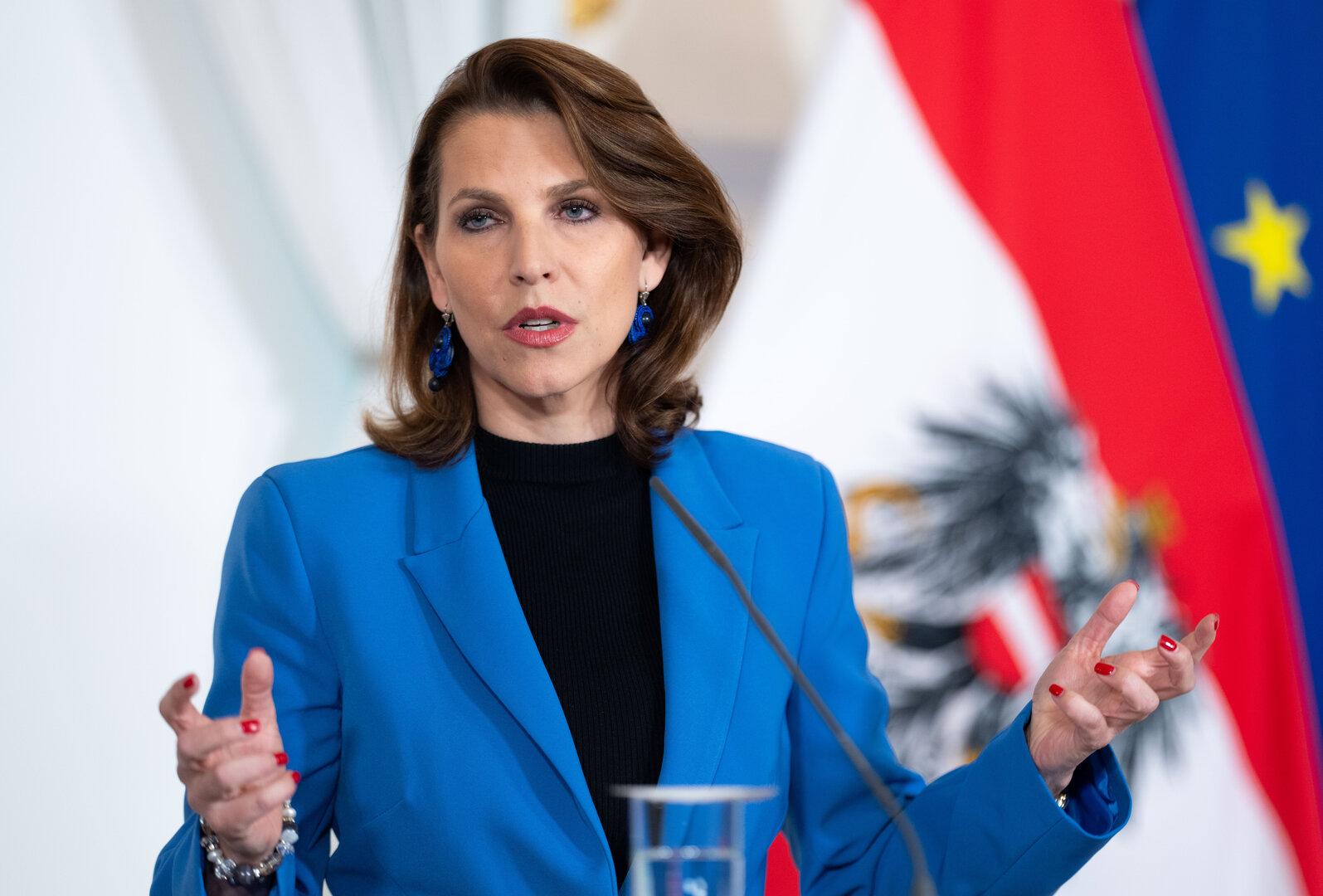 Edtstadler: Bund kann Gesundheitsagenden "zentral besser steuern"