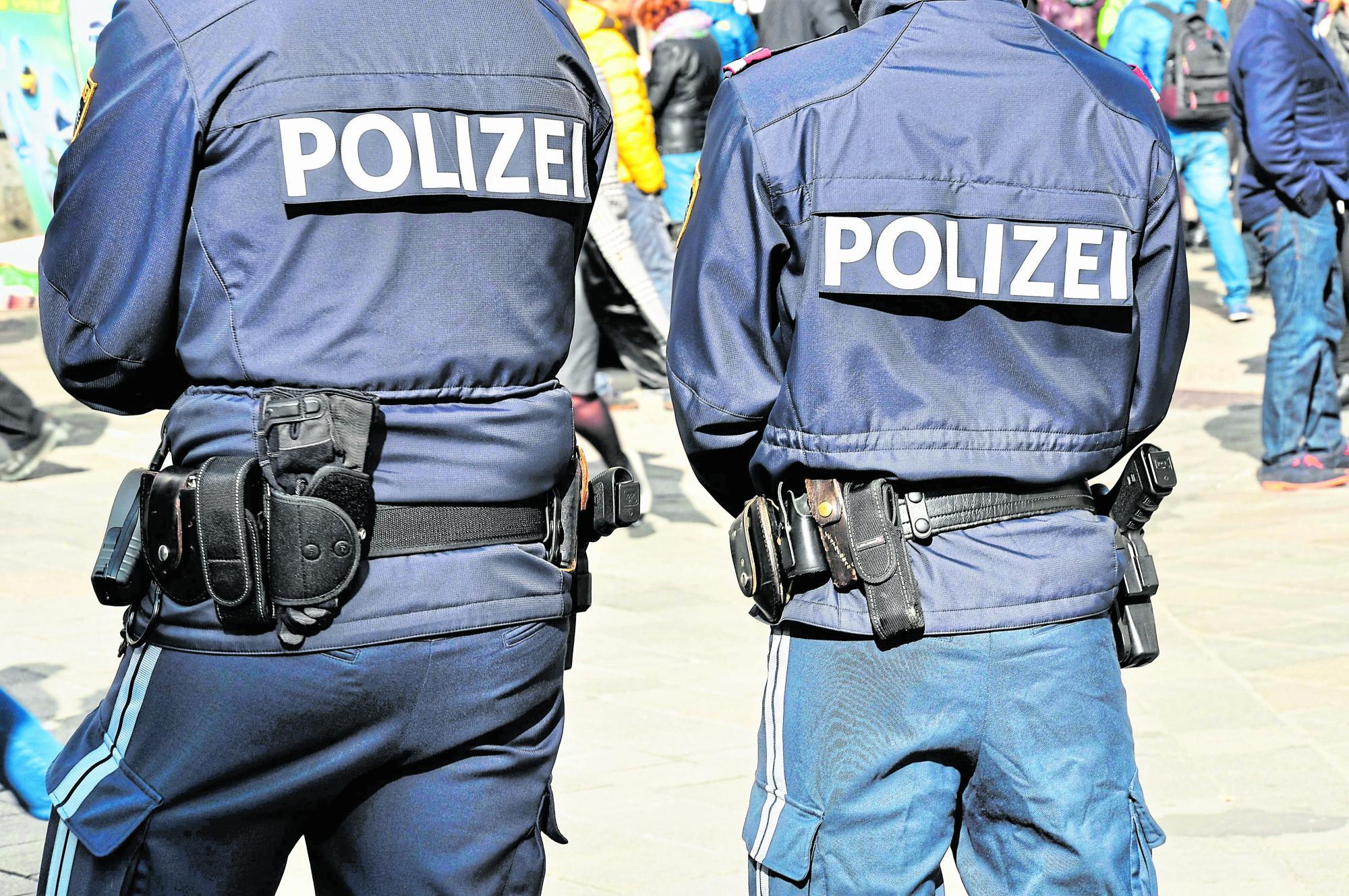 90.000 Euro Schaden durch Trickdiebinnen: Polizei fahndet nach zwei Frauen