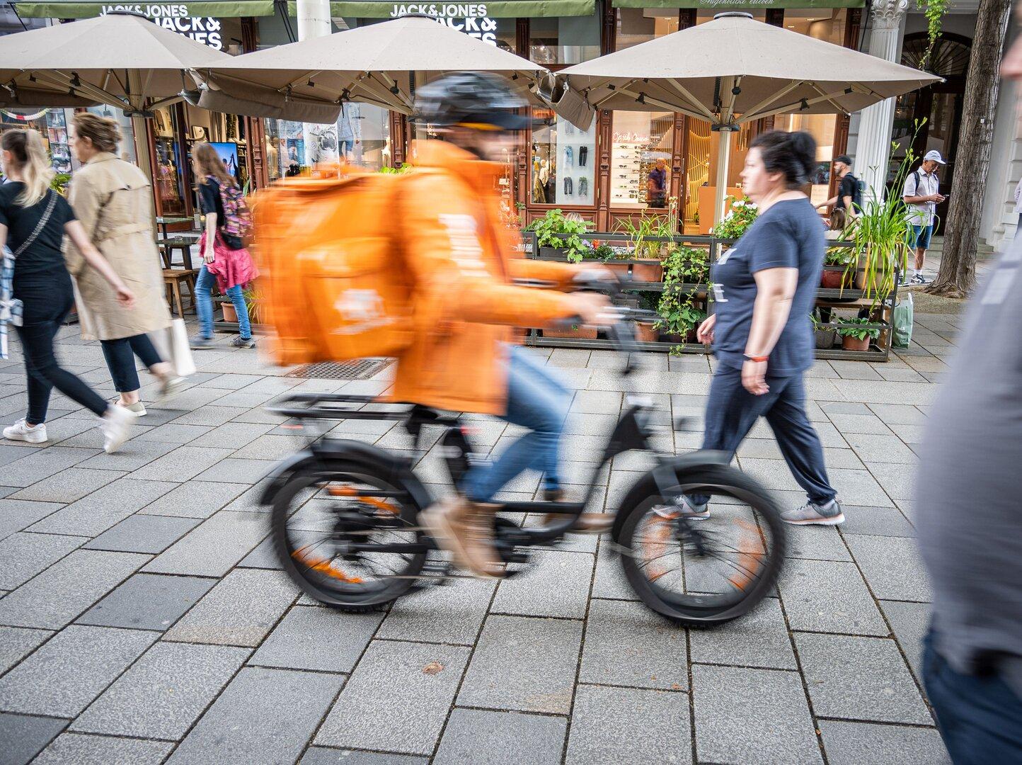 Dunaj: E-mopedi bodo prepovedani na kolesarskih stezah