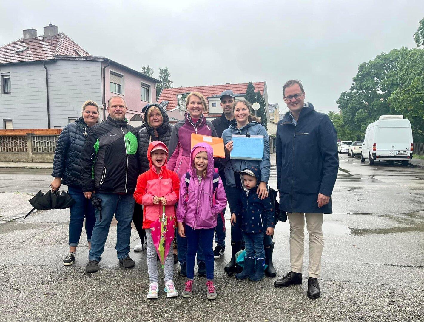 Eltern kämpfen um sicheren Schulweg in Brunn am Gebirge