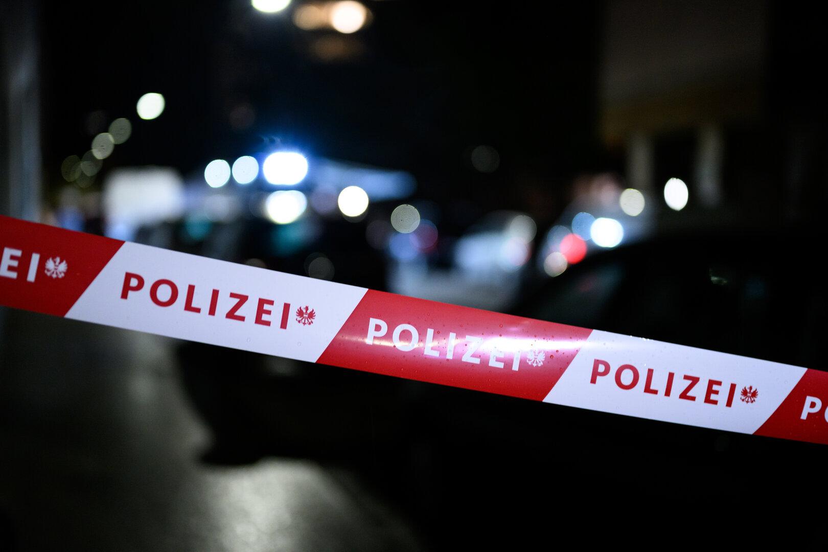 Nächtliche Homeinvasion bei älterem Ehepaar: Täter flüchtig