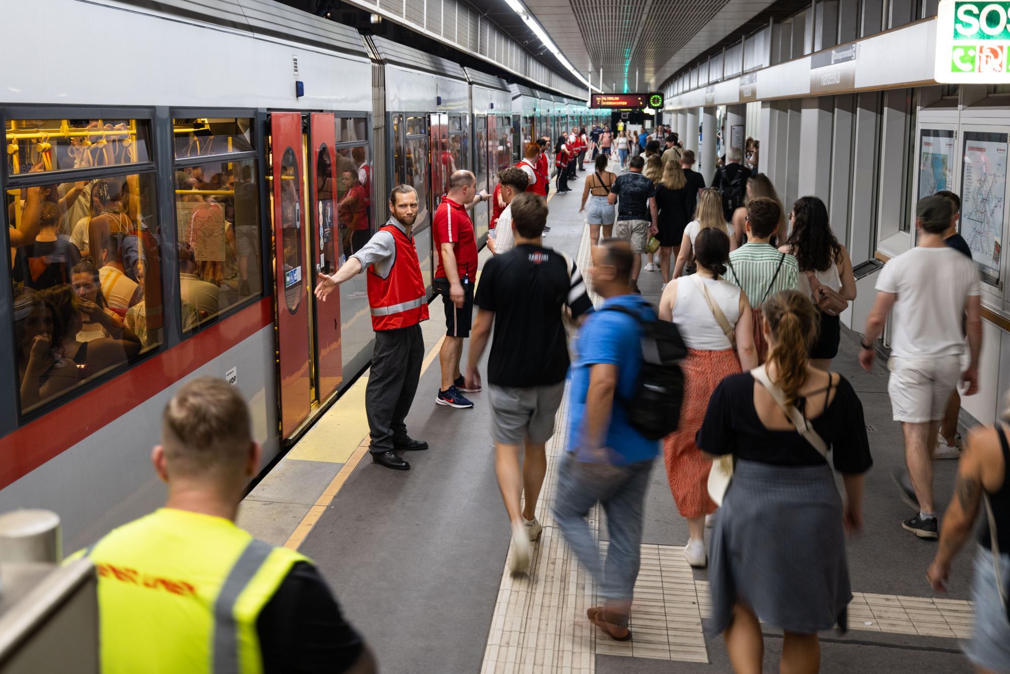 Hinter den Kulissen der Wiener Linien: Mit der U-Bahn auf die Insel