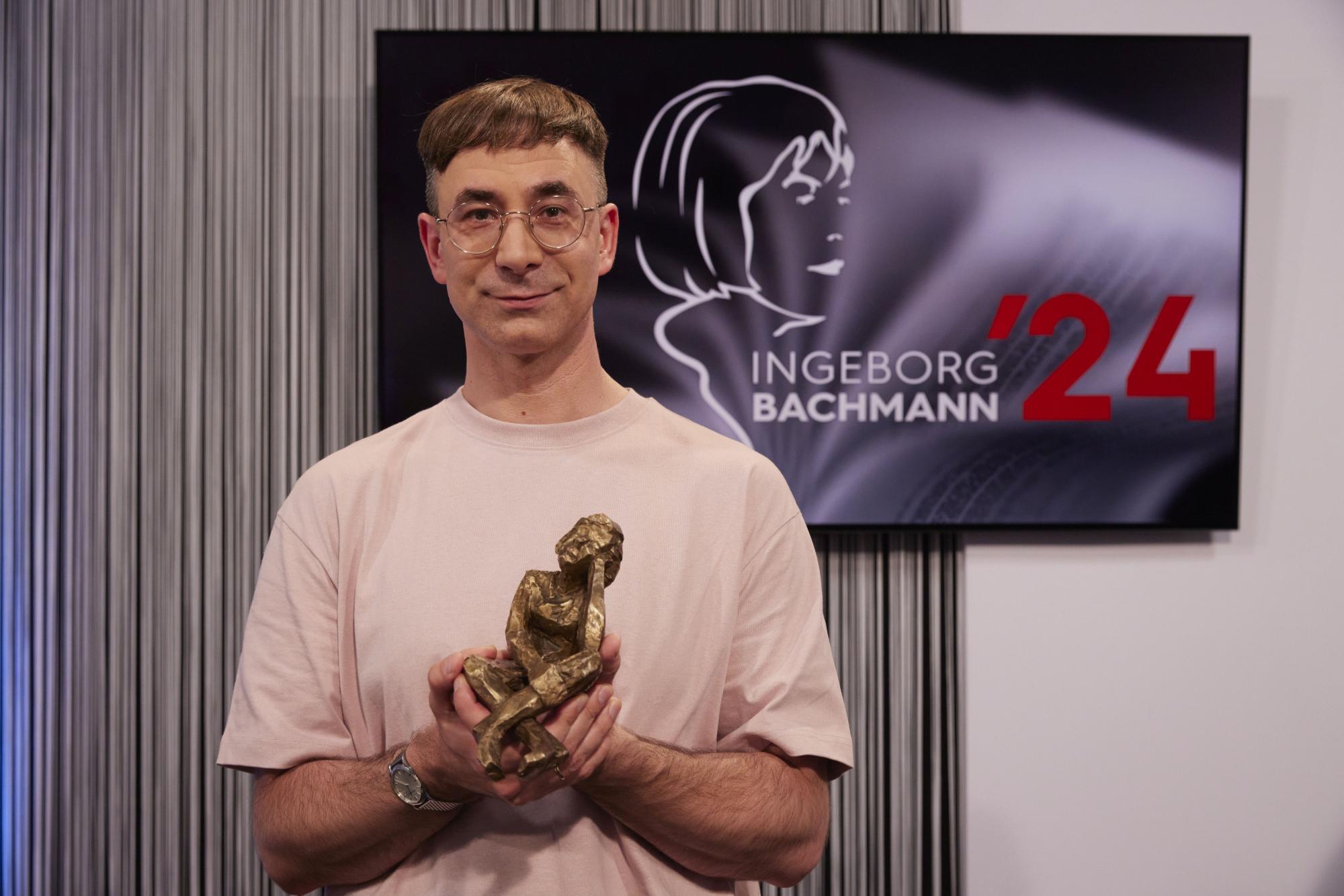 Tijan Sila gewann mit Tragikomik den Bachmannpreis 2024