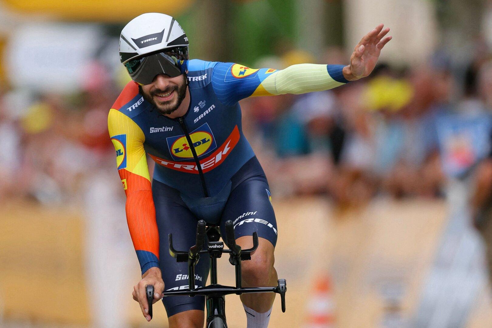 200 Euro Strafe: Radprofi muss bei Tour de France für einen Kuss zahlen