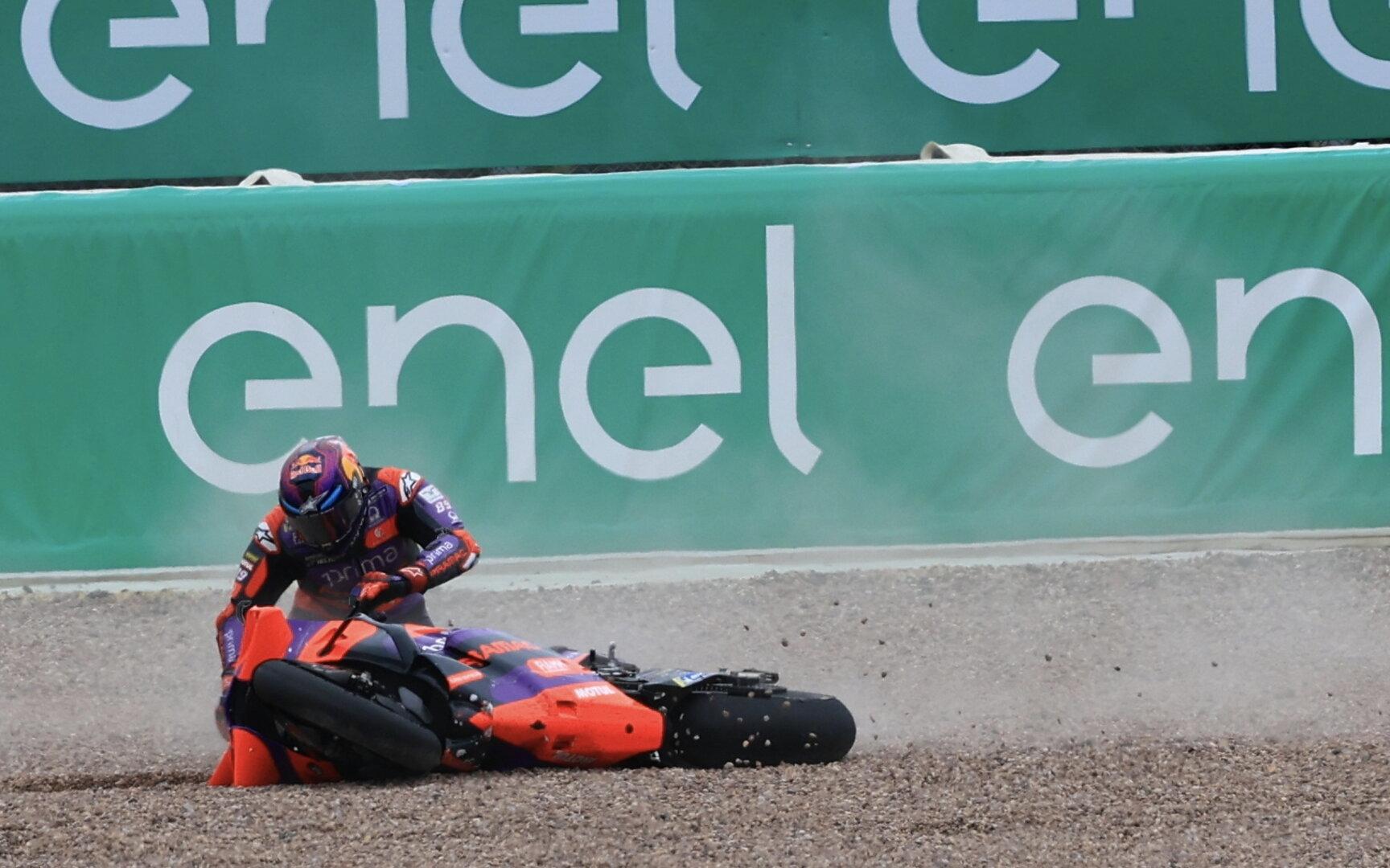 MotoGP-Drama: Im Kiesbett liegt es sich nicht gut – Martin warf Sieg weg