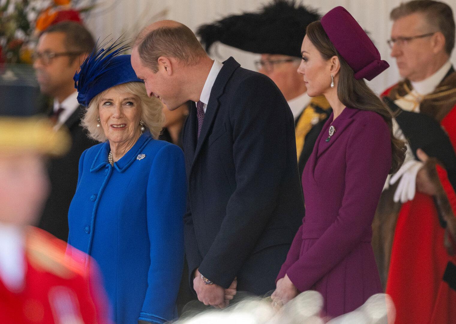 Royale Kleiderordnung: Prinzessin Kates und Camillas Kampf um die Farbe Blau 