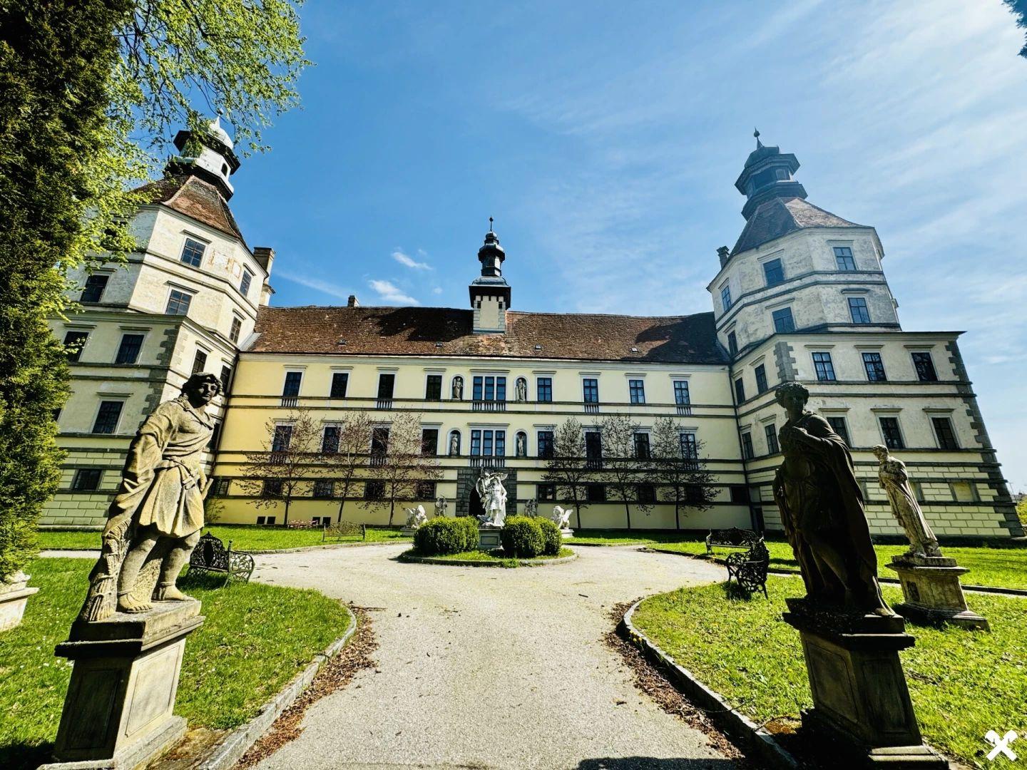 Schloss Schwarzenau im Waldviertel steht wieder zum Verkauf