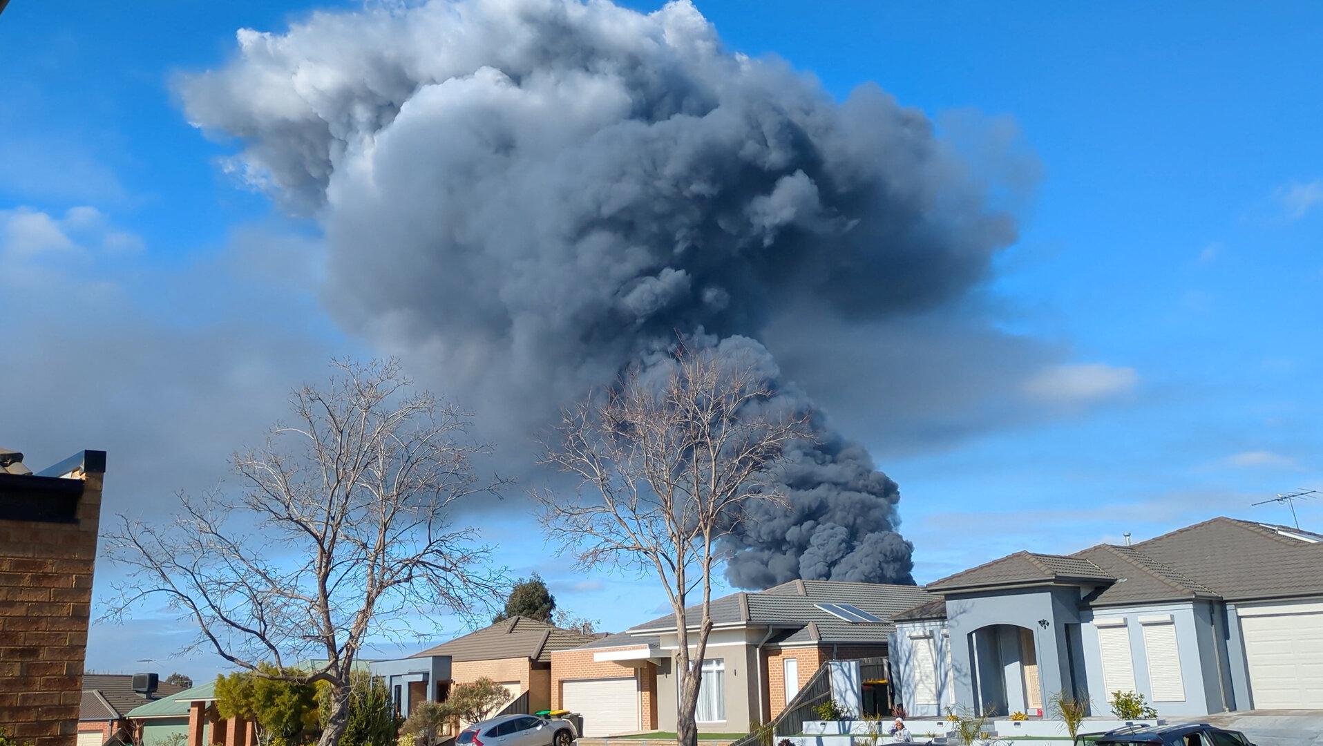 Giftiger Rauch über Melbourne nach Explosion in Chemiefabrik