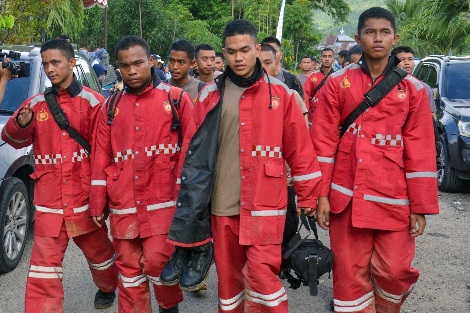 Mittlerweile 27 Tote und 15 Vermisste nach Erdrutsch in Indonesien