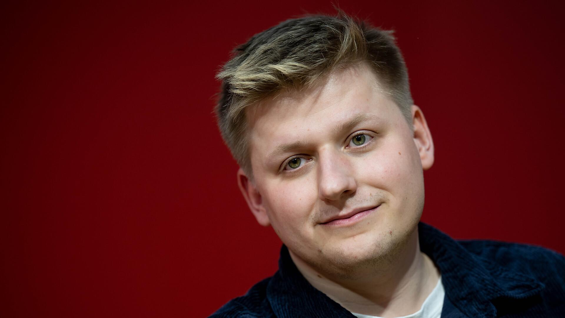 Prozess gegen Comedian El Hotzo, weil er sich über Trump-Attentat lustig machte