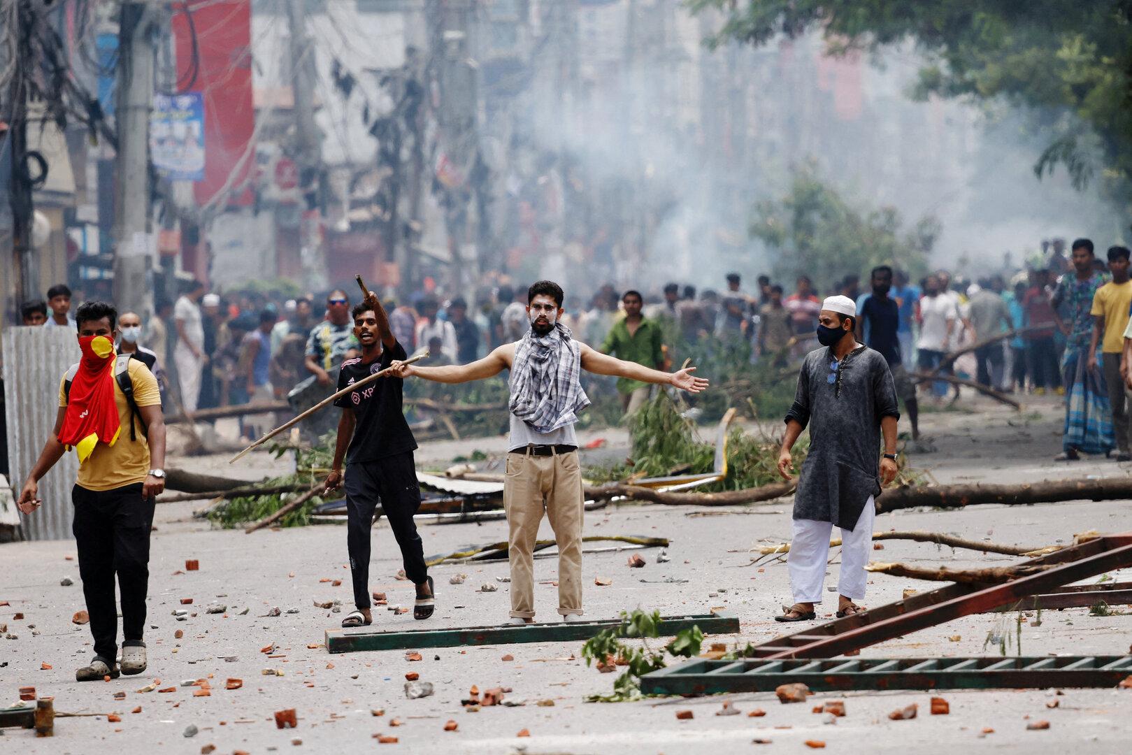 Proteste in Bangladesch: Regierung schickt Armee auf die Straßen