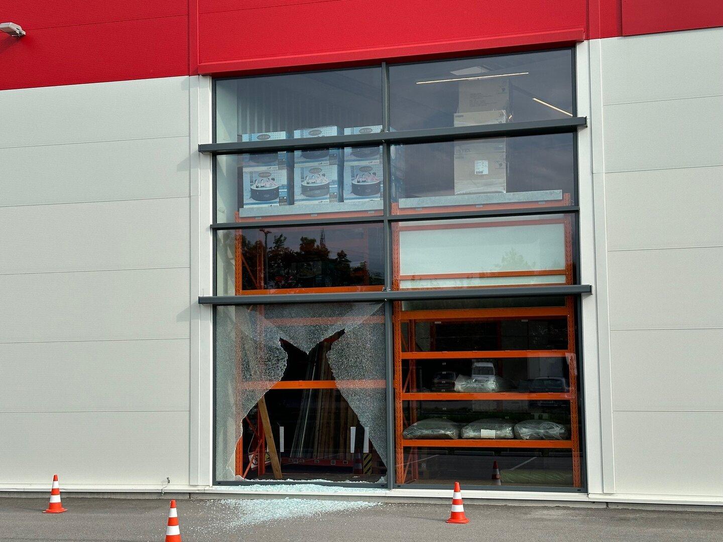 Einbrecher wollten Baumarkt-Center in St. Pölten plündern