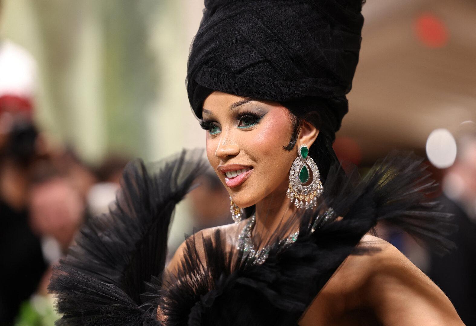 Schwangerschaft und Ehe-Aus: Rapperin Cardi B zeigt Babybauch