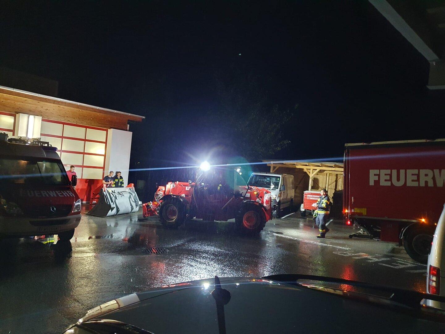 Überschwemmungen, entwurzelte Bäume: Unwetter in Kärnten und der Steiermark