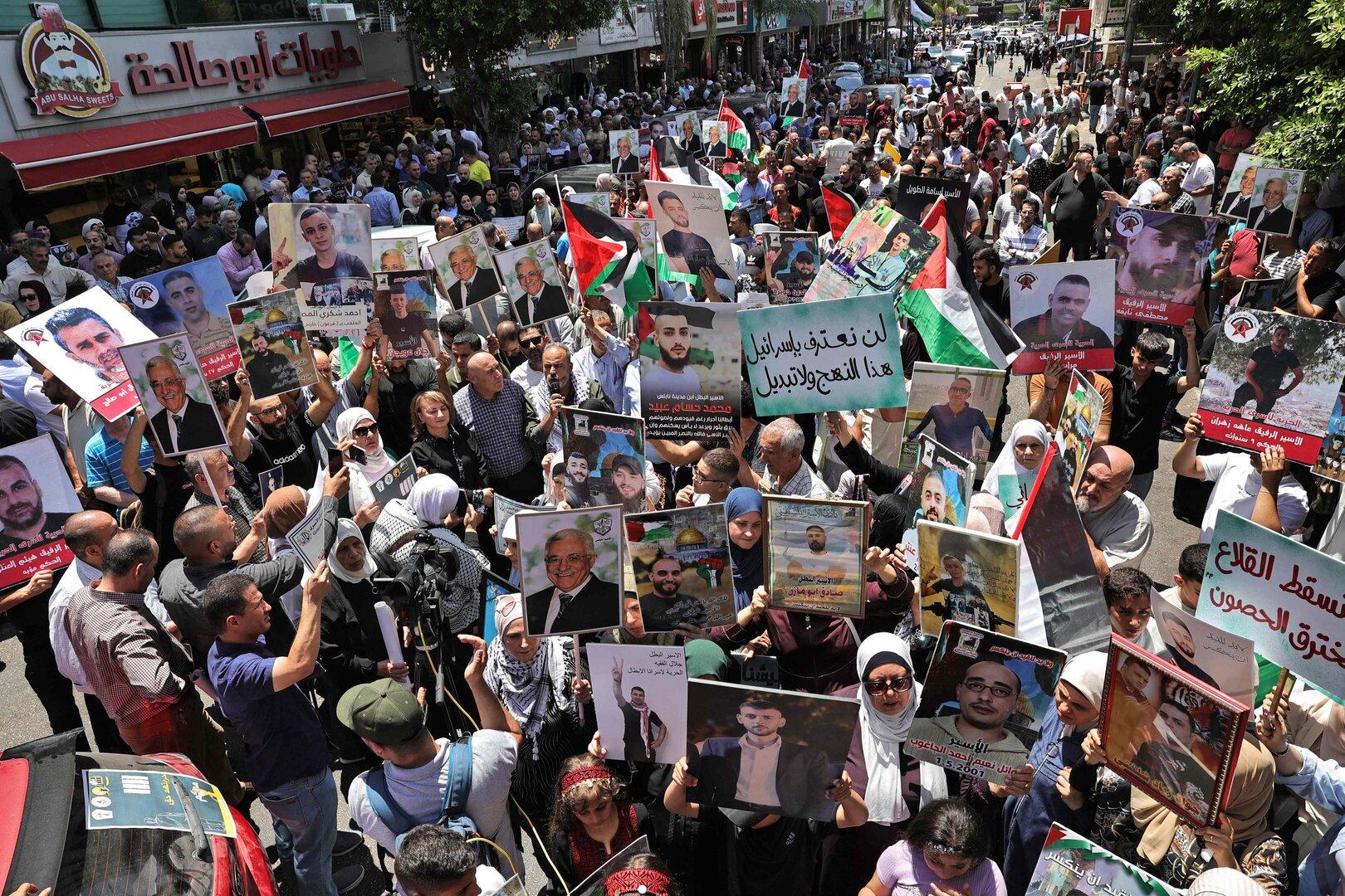 Westjordanland: Proteste gegen Haftbedingungen von Palästinensern