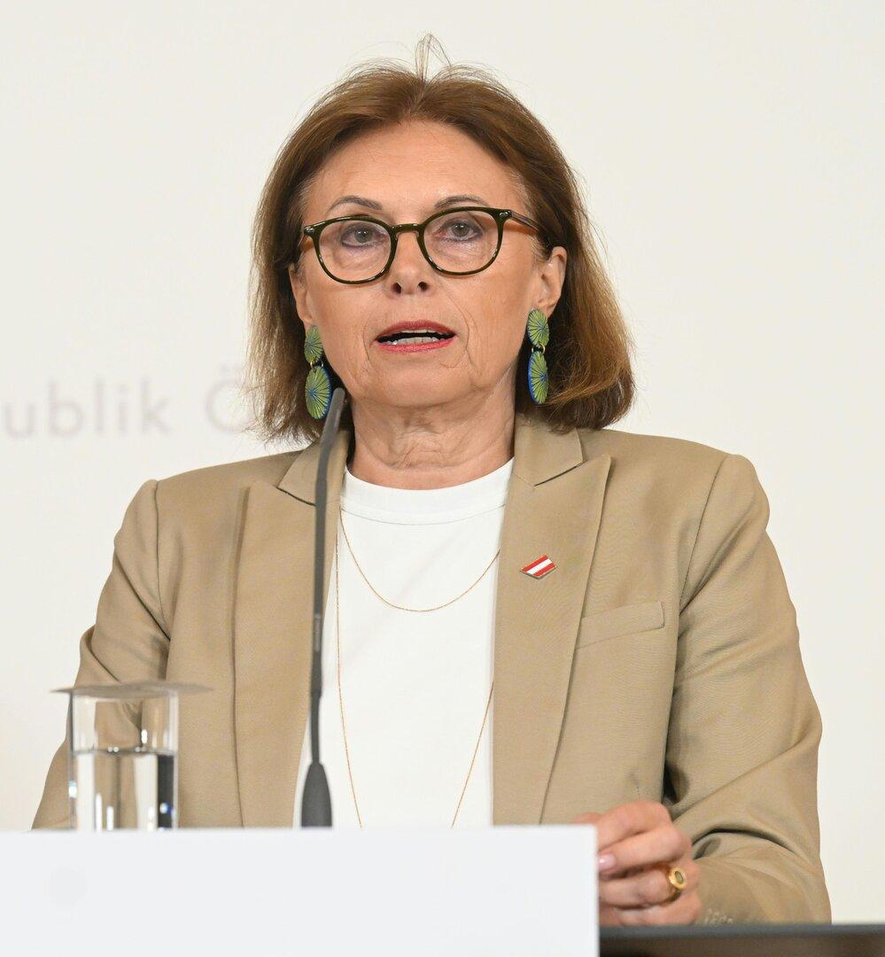 MINISTERRAT / DOORSTEP: KRAUS-WINKLER