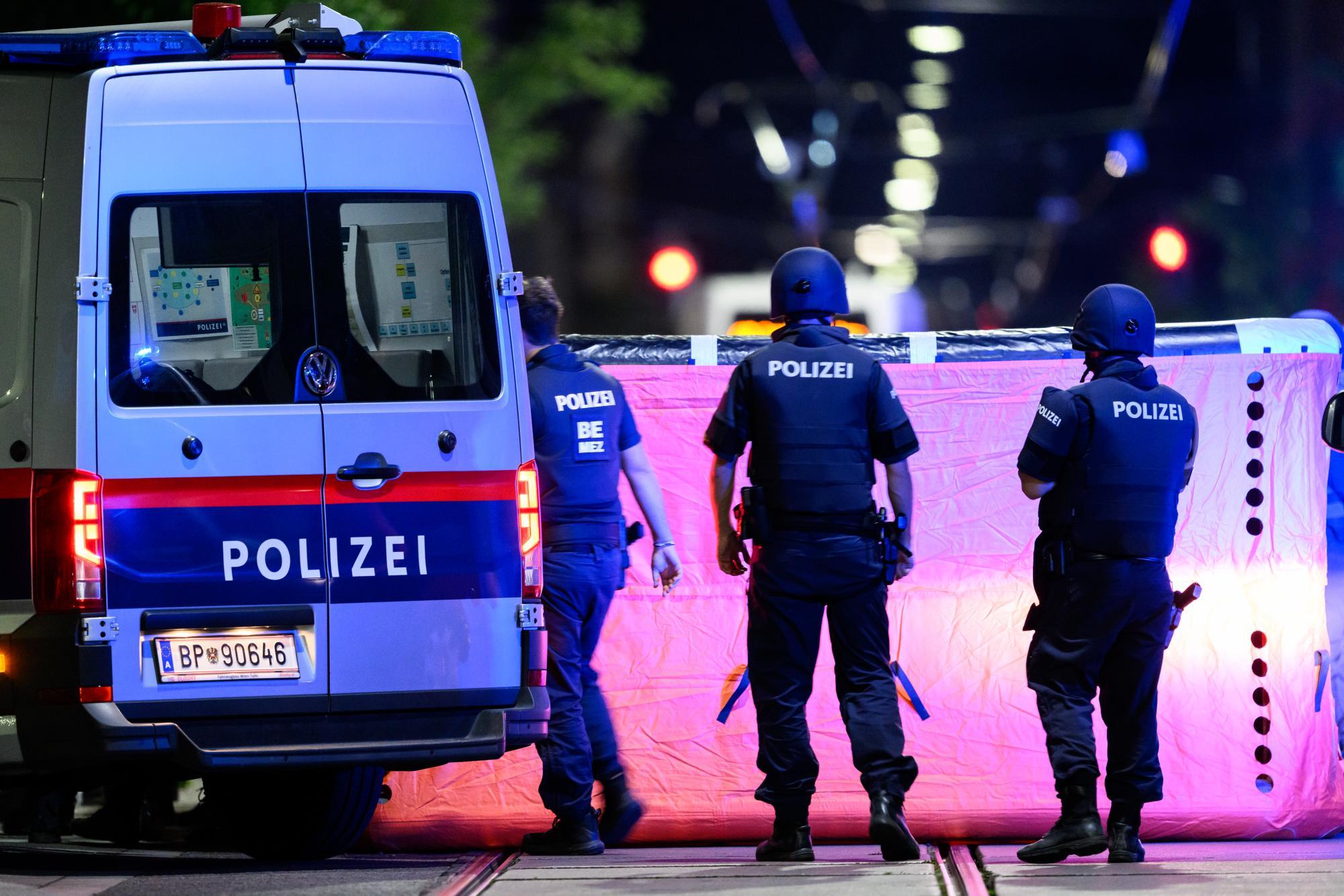 Großeinsatz in Wien-Ottakring: Todesopfer in der Klausgasse