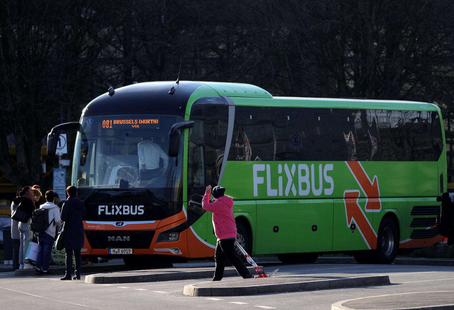 Vor Taylor-Swift-Konzert: 13 Fans von Flixbus auf Raststätte vergessen