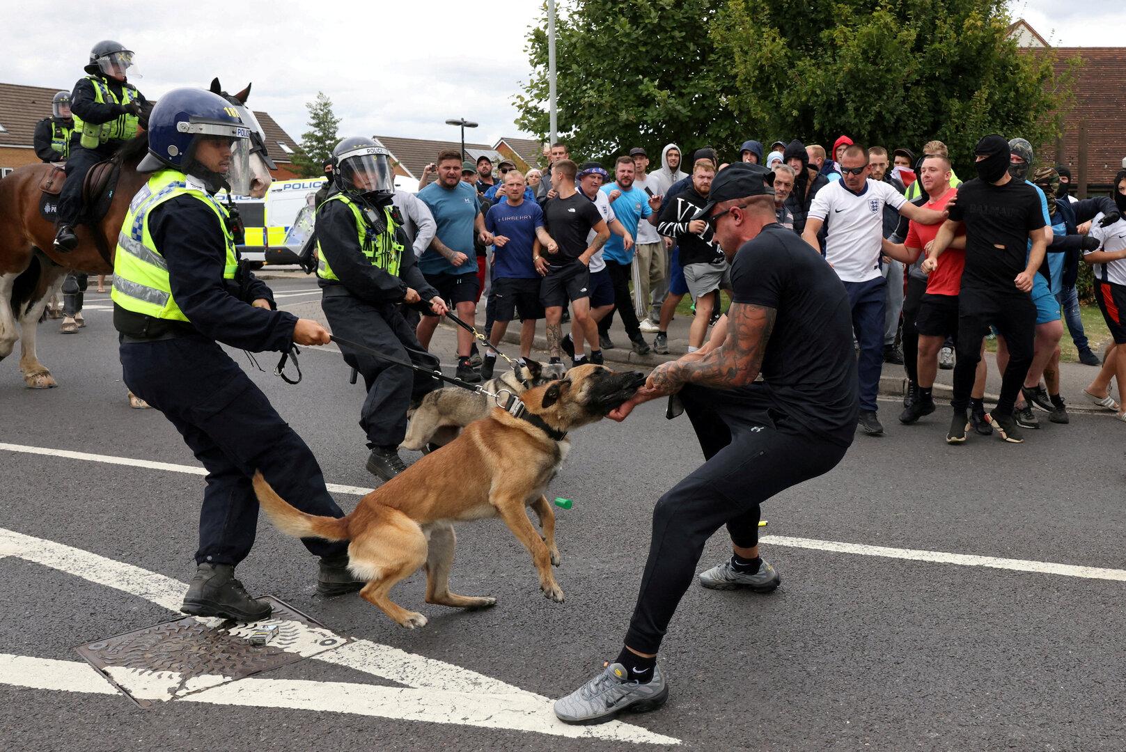 6.000 weitere Polizisten: Großbritannien erwartet nächste Krawall-Welle