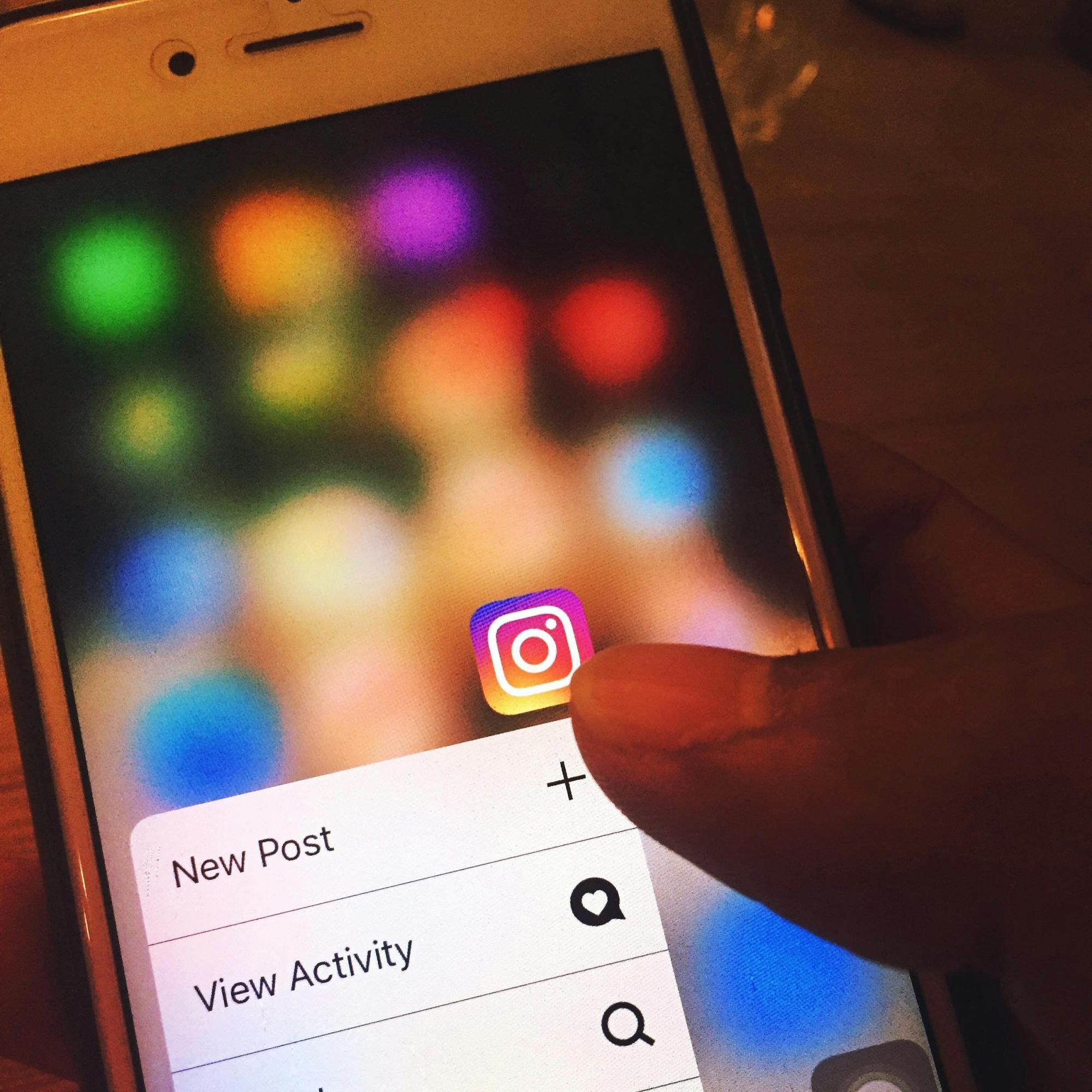 Instagram 