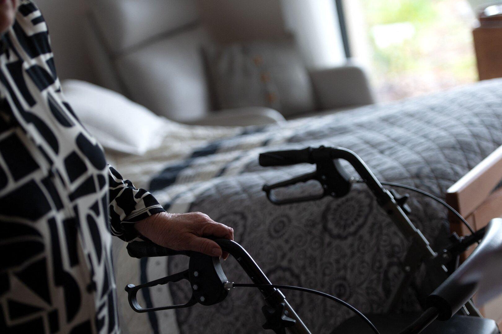 81-letnica umrla po padcu z balkona v domu za starejše v Gössendorfu