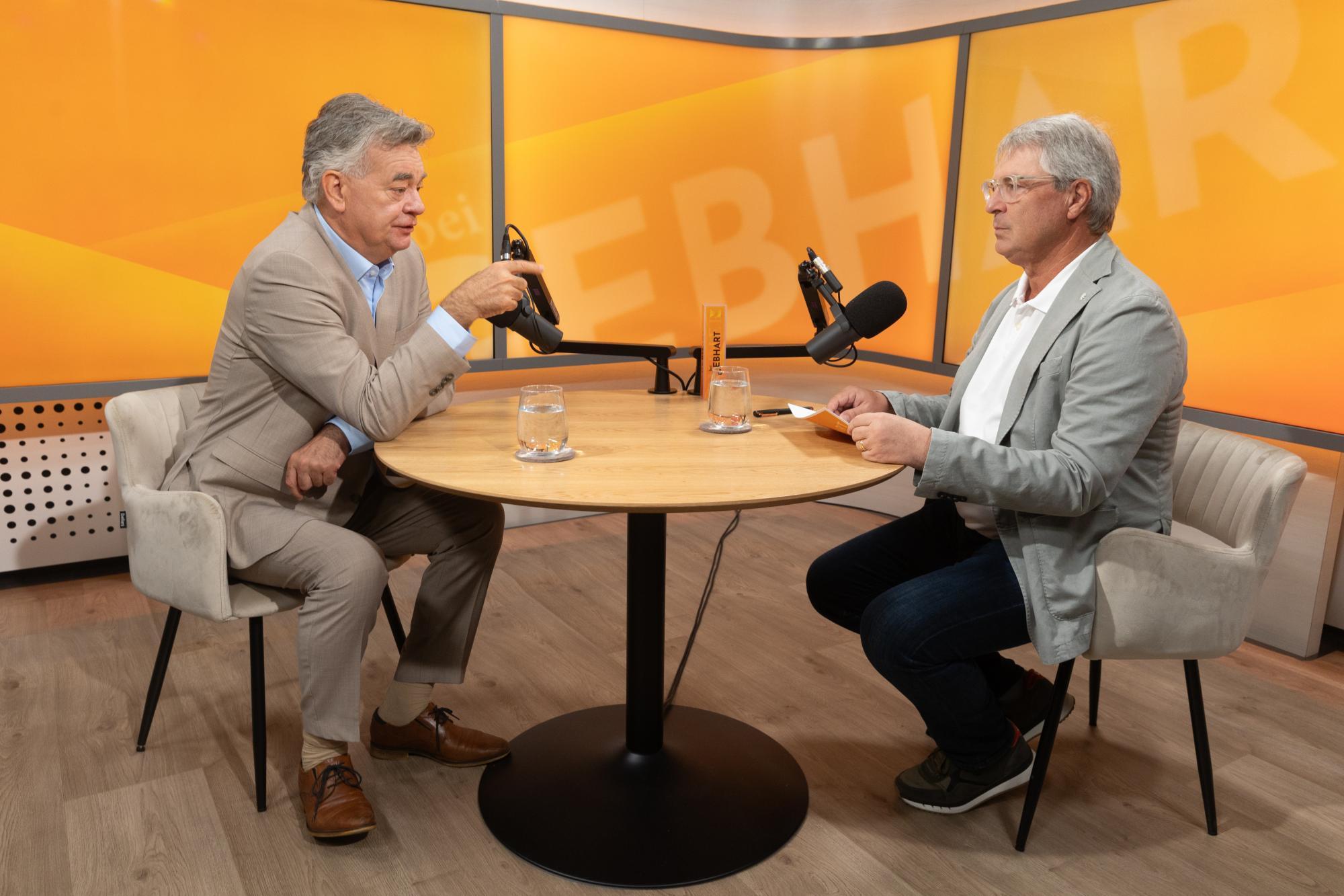 Werner Kogler im Gespräch bei „Gebhart spezial“.