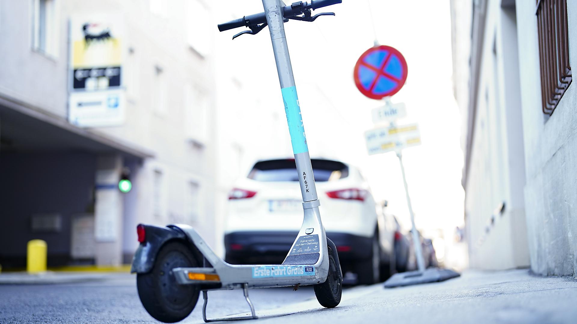 Keine Ausnahmen: Alle E-Scooter müssen ab 1. Mai mit Blinker ausgestattet sein