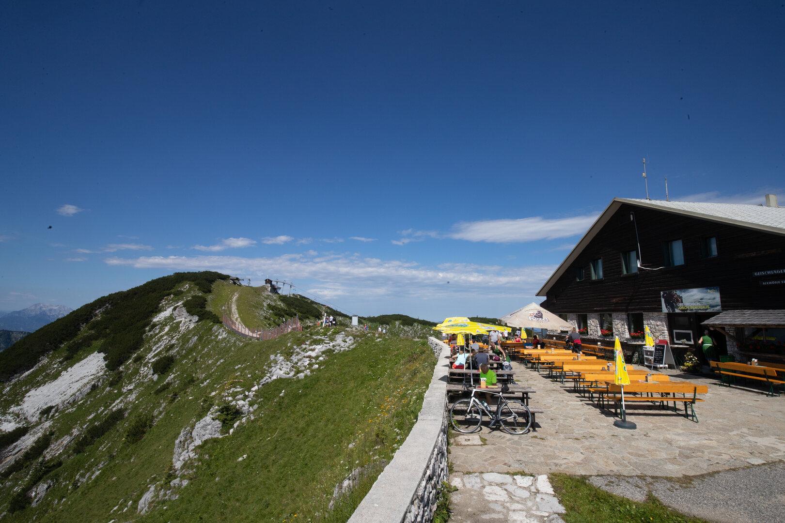 Alpski klubi predstavili nov "Hüttenknigge" za boljše obnašanje na planinskih kočah