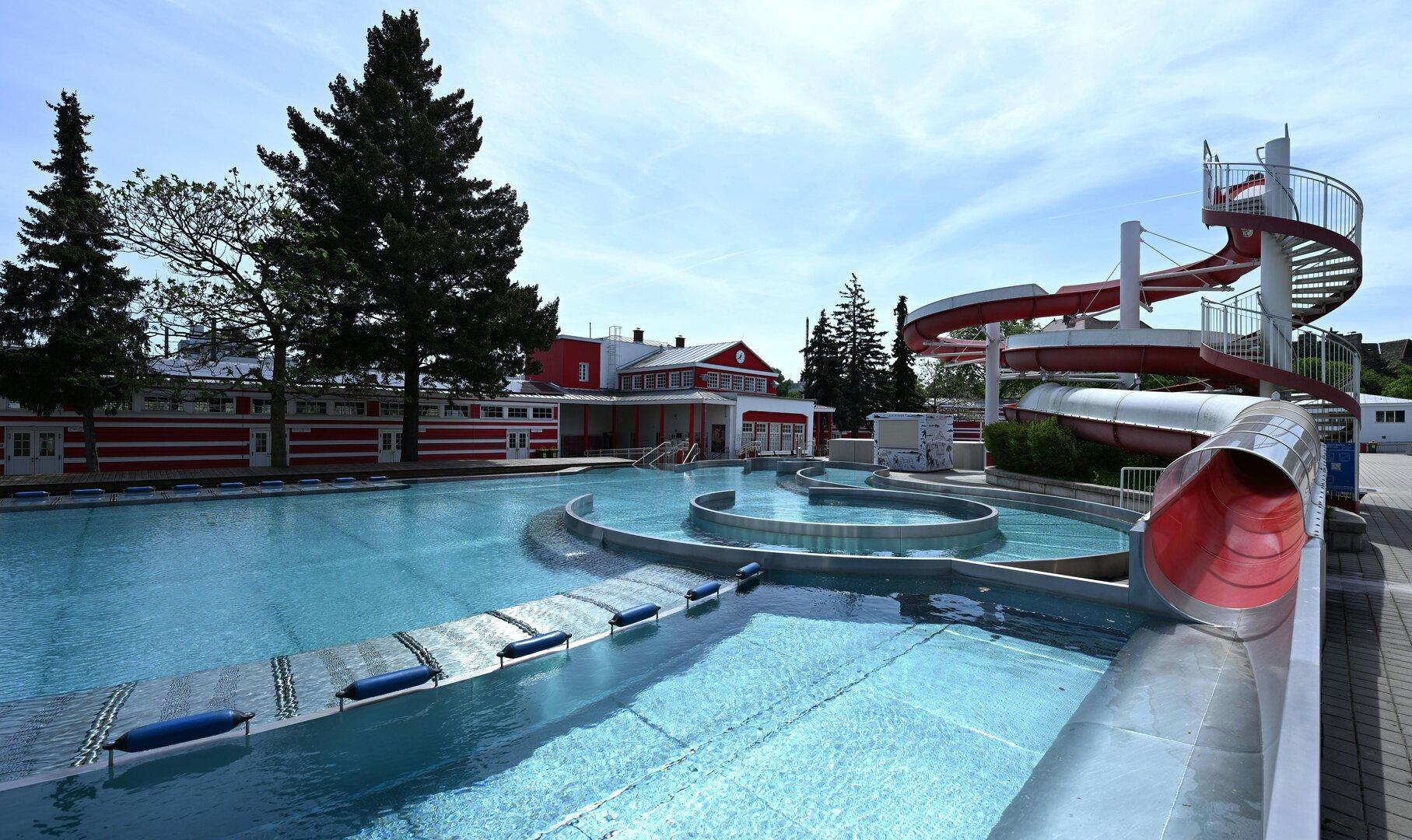 Heißer Juni, mauer Juli: Wetter setzte Freibädern zu