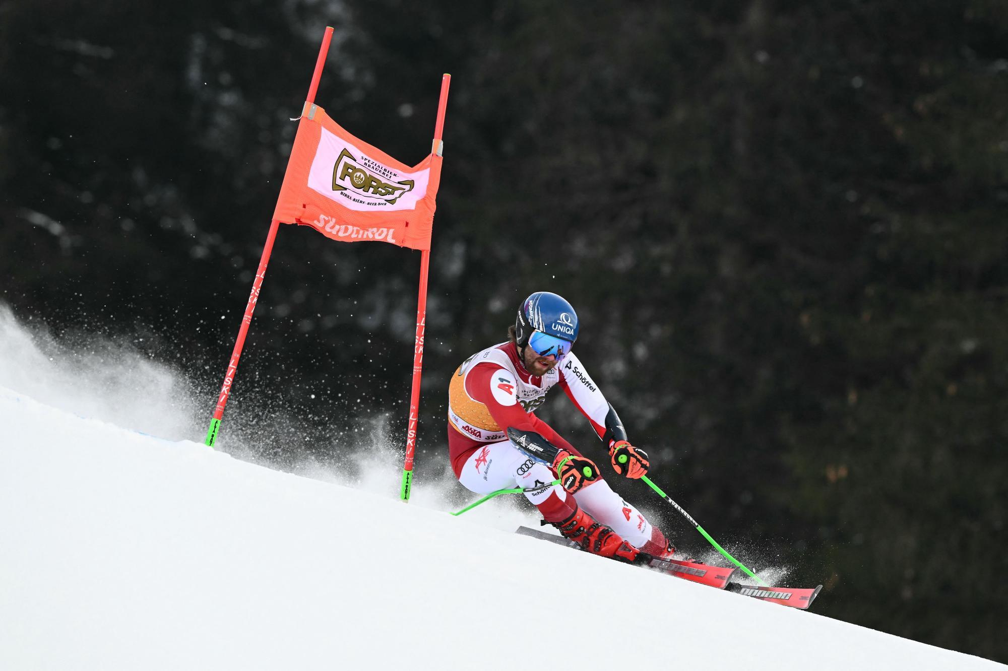 ALPINE-WORLD-ITA-MEN-GIANT-SLALOM