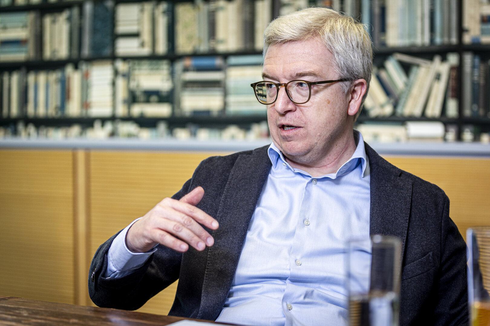 Bankchef Höllerer: "Interesse an Immobilienkäufe zieht an"