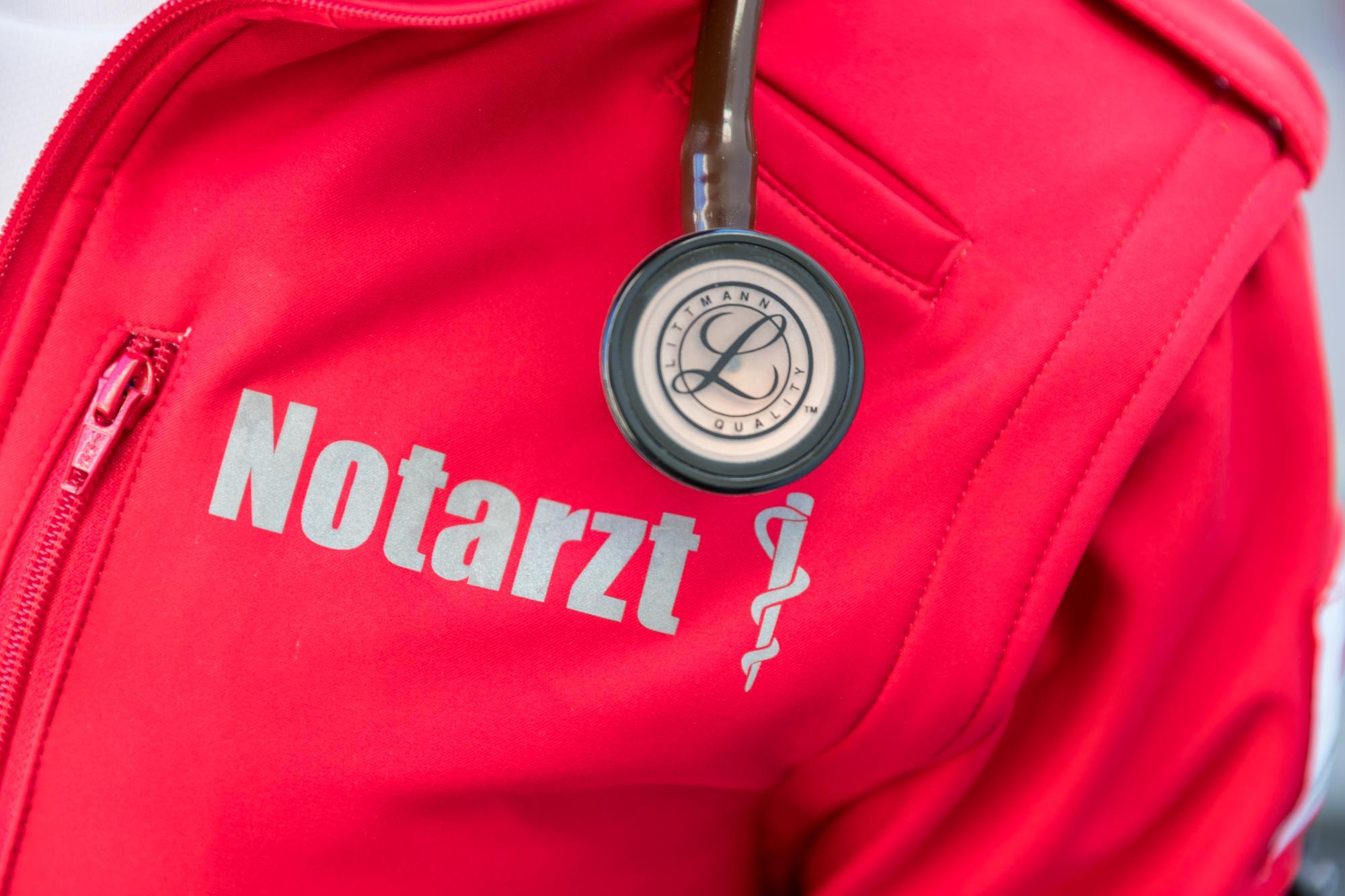 V Steiermarku je 83-letnik med vožnjo doživel srčni infarkt in umrl