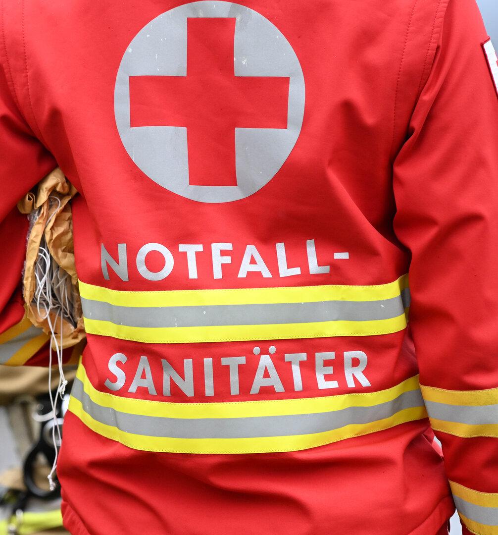 Napad psov v Gampern: Mamo ugriznilo večkrat, ko je reševala otroka