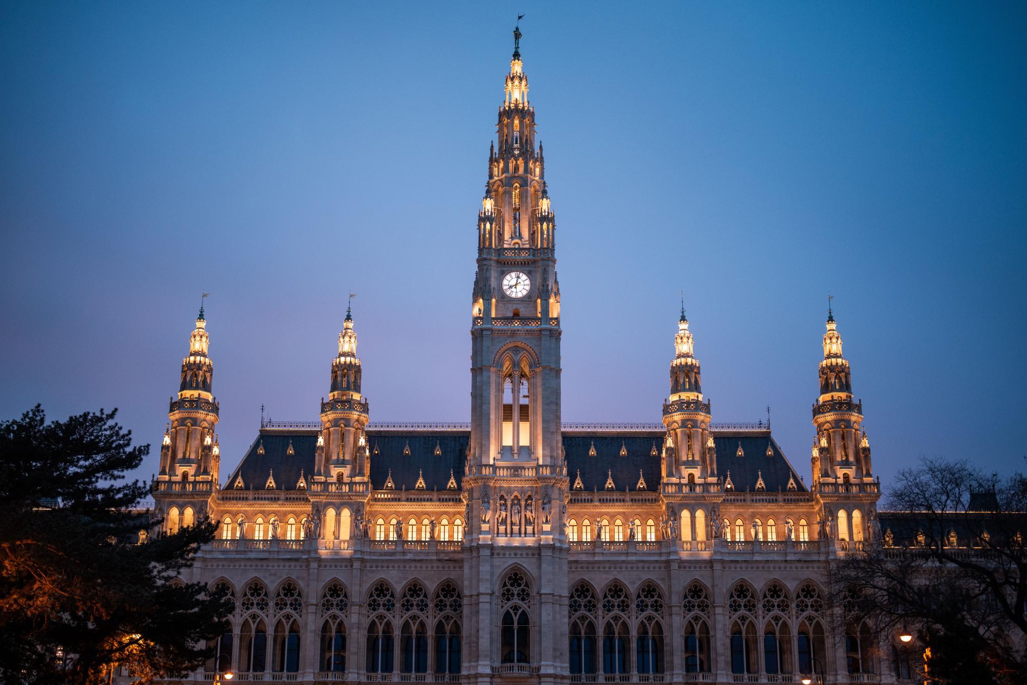 Nemčija v zadolževanju, Dunaj v financah "Schlaraffenland"