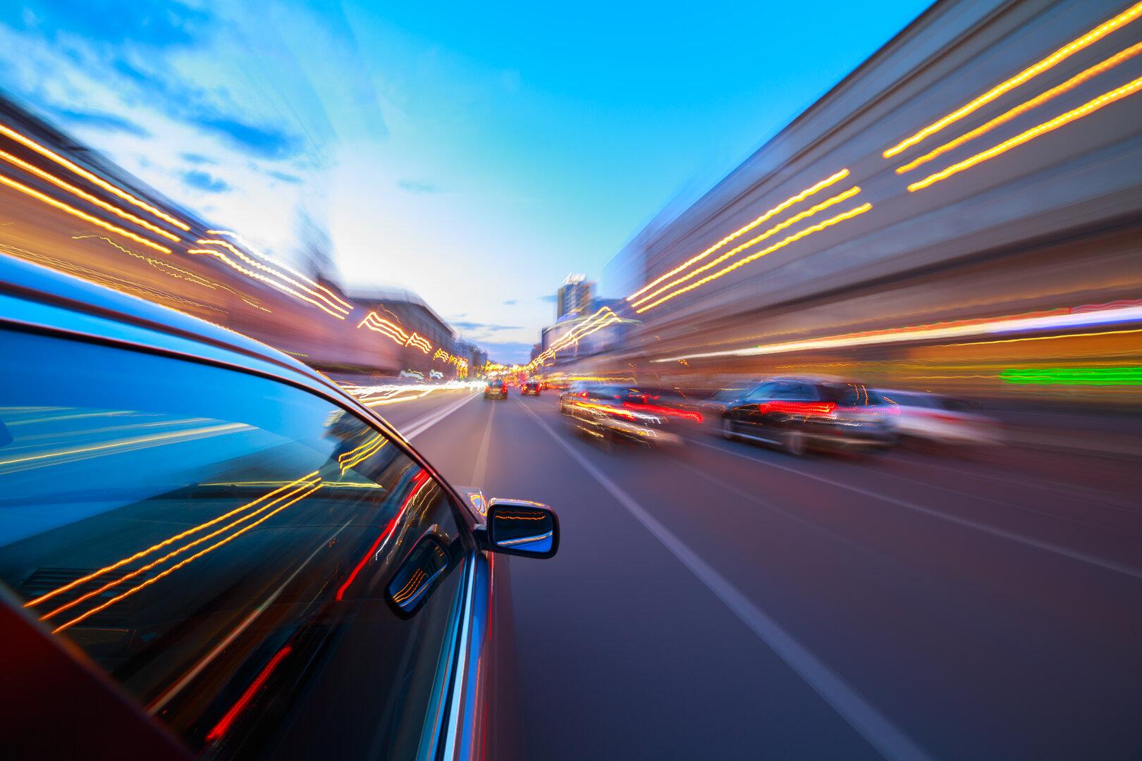 Tödlicher Motorradunfall auf A2: Fahrer flüchtet nach Kollision