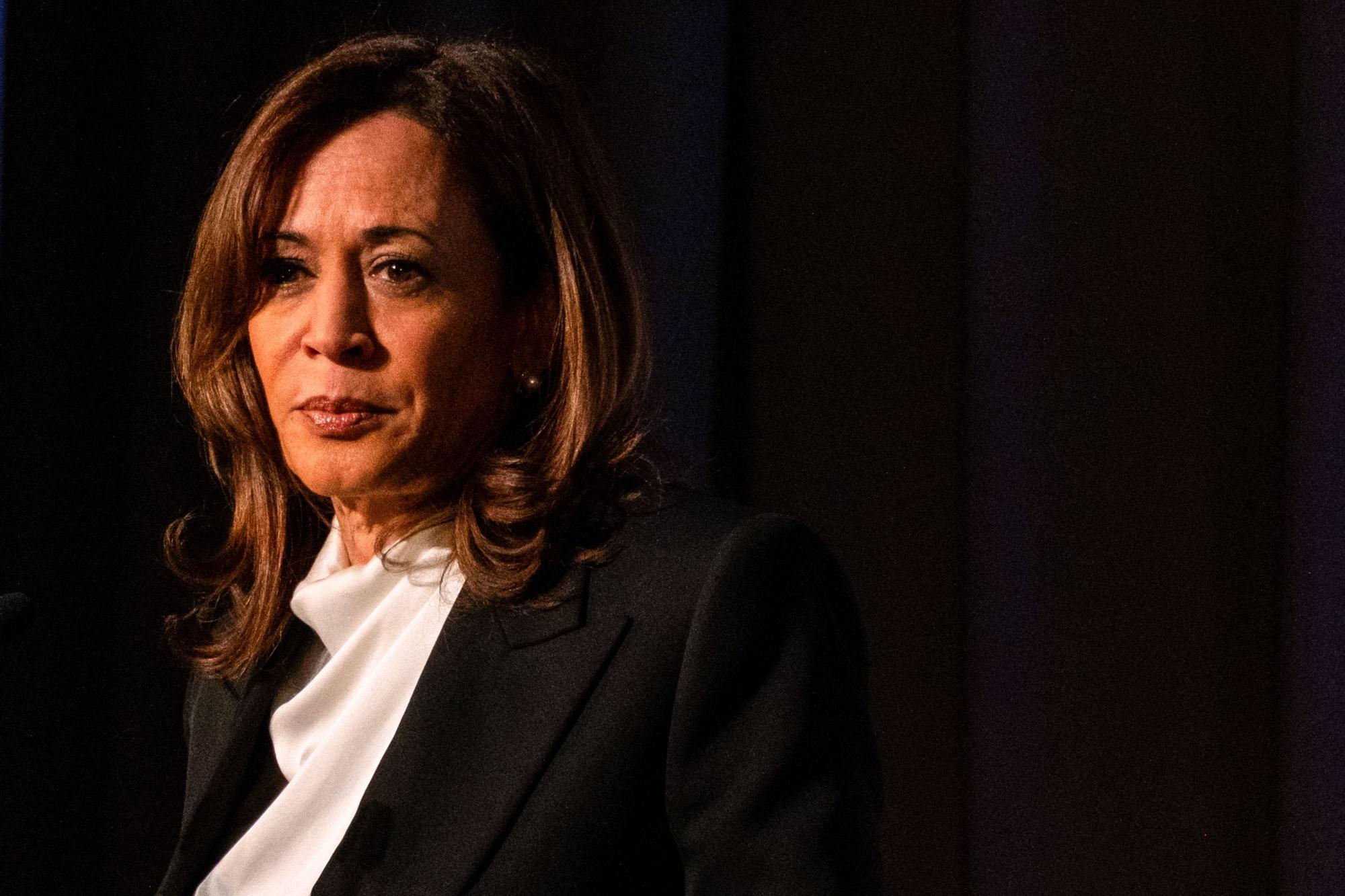 Nach Wahl-Pleite: Harris meldet sich mit schweren Vorwürfen gegen Trump zurück