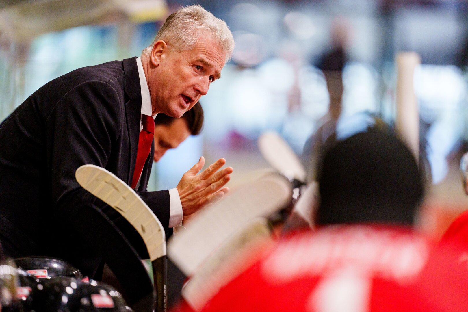 Eishockey-Teamchef Roger Bader: „Bäume wachsen nicht in den Himmel“